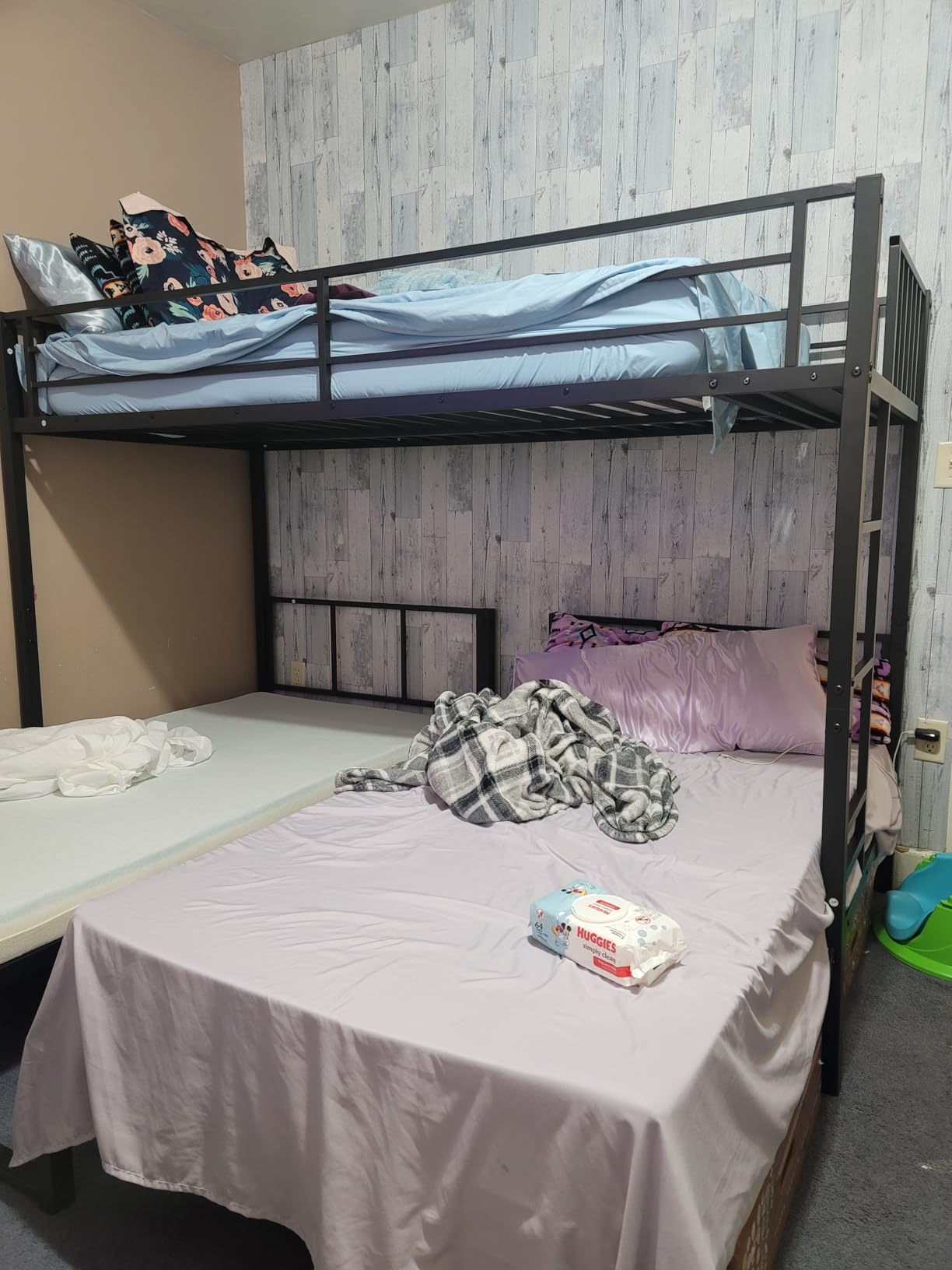 Twin Over Twin Over Twin Triple Bunk Bed for Kids, 3 Bed Bunk Beds for 3, Metal Triple Bunk Beds with Built-in Desk, Separates Into 3 Twin Beds, Noise Reduced Structure, Black customer photo 1
