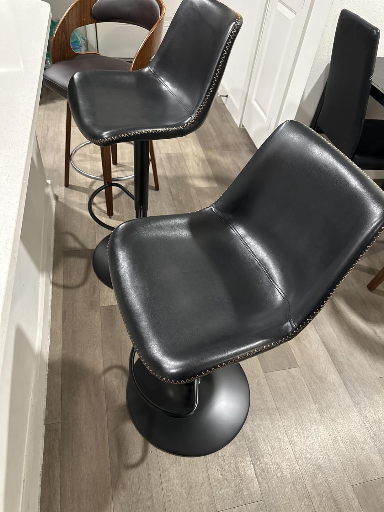 STOOLINK Vintage Bar Stools Set of 2, Crazy Horse Leather Bar Chairs | Adjustable Height Bar Stools with Back, Bar Height Stools with Footrest, X-Large Base, for Kitchen, Bistro, Whiskey Brown customer photo 1