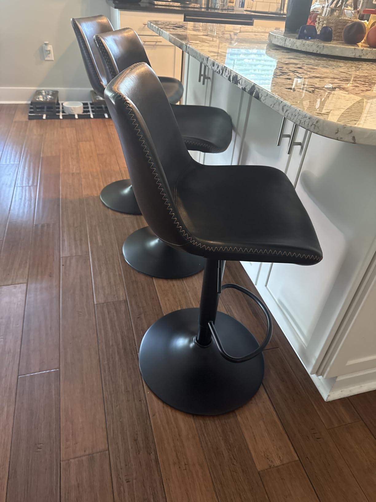 STOOLINK Vintage Bar Stools Set of 2, Crazy Horse Leather Bar Chairs | Adjustable Height Bar Stools with Back, Bar Height Stools with Footrest, X-Large Base, for Kitchen, Bistro, Whiskey Brown customer photo 2