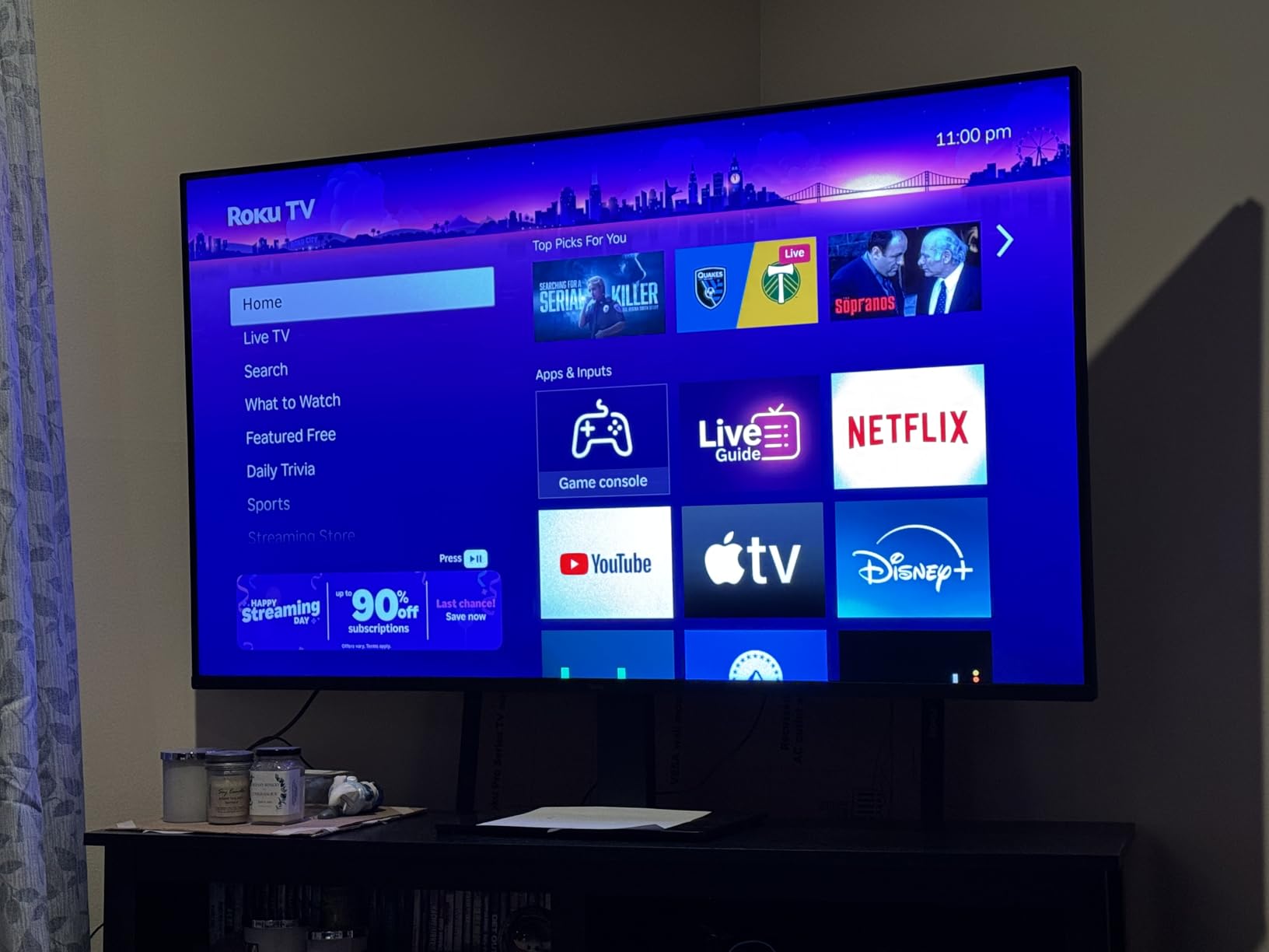 Roku Smart TV – 55-Inch Pro Series 4K QLED RokuTV with Backlit Roku Voice Remote Pro, Dolby Vision IQ, 120Hz Refresh Rate – Live Local News, Sports, Gaming customer photo 2