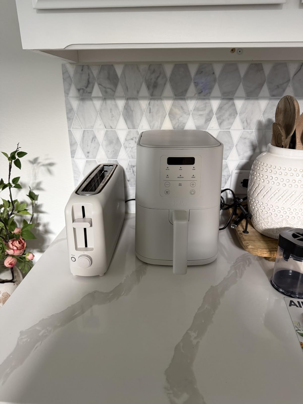 bella Fits-anywhere Slim 4qt Air Fryer, Non-Toxic Coating, Oatmilk customer photo 2
