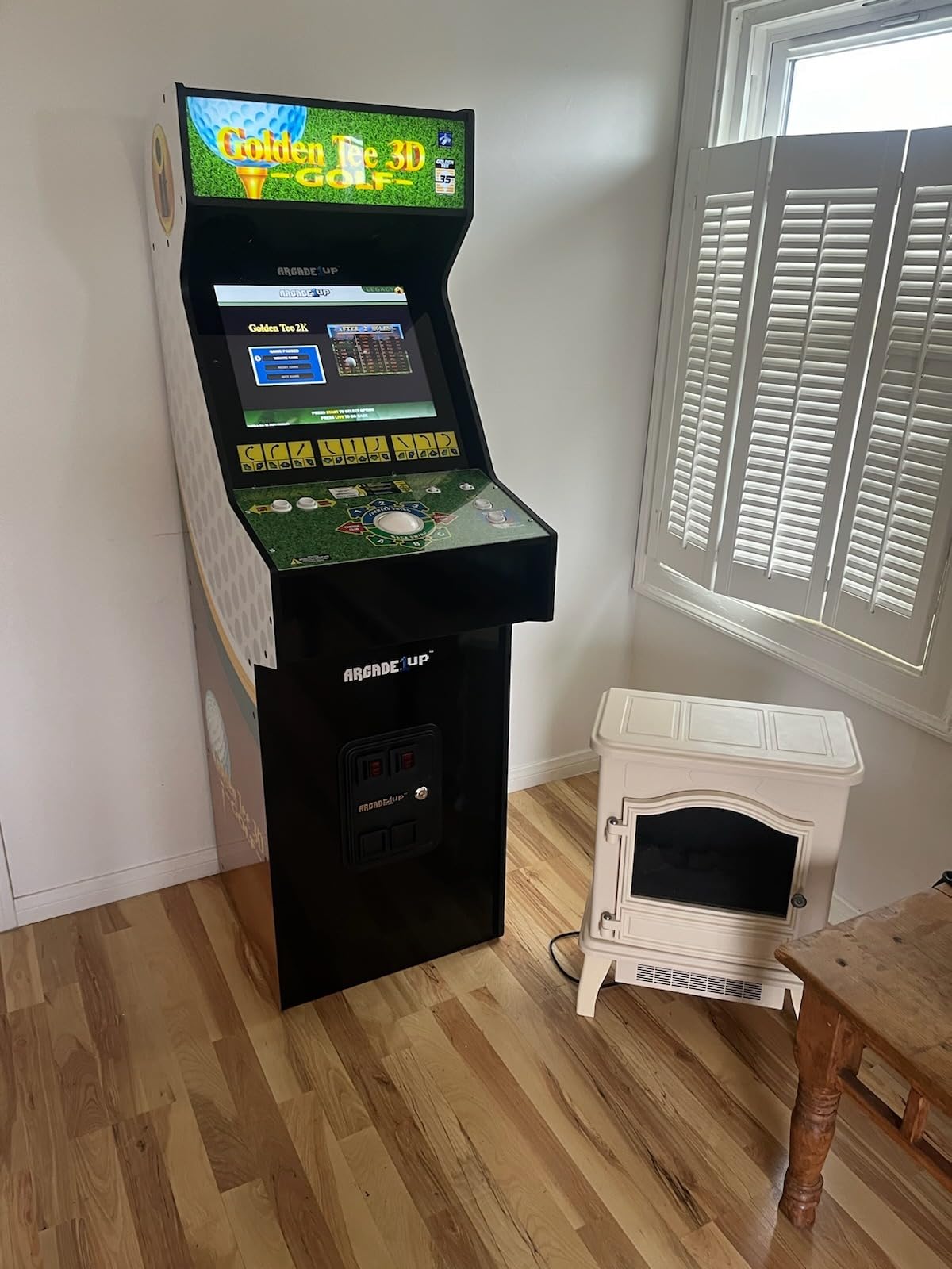 Arcade1Up Golden Tee 3D Deluxe Home Arcade Console, Over 5-Foot Video Game Machine with Trackball Controller and 8 Classic Golf + Bowling Games customer photo 2