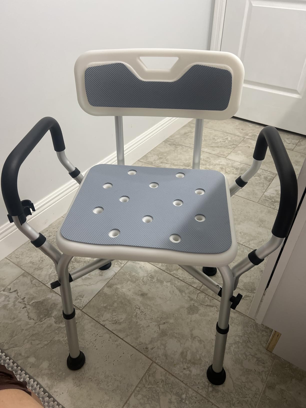 VFAUOSIT Shower Chair with Removable Arms and Back for Elderly & Disabled, 550 lbs Shower Chair for Inside Shower, 6-Height Adjustable Shower Seats for Adults, Bath Chairs for Seniors Inside Tub customer photo 1