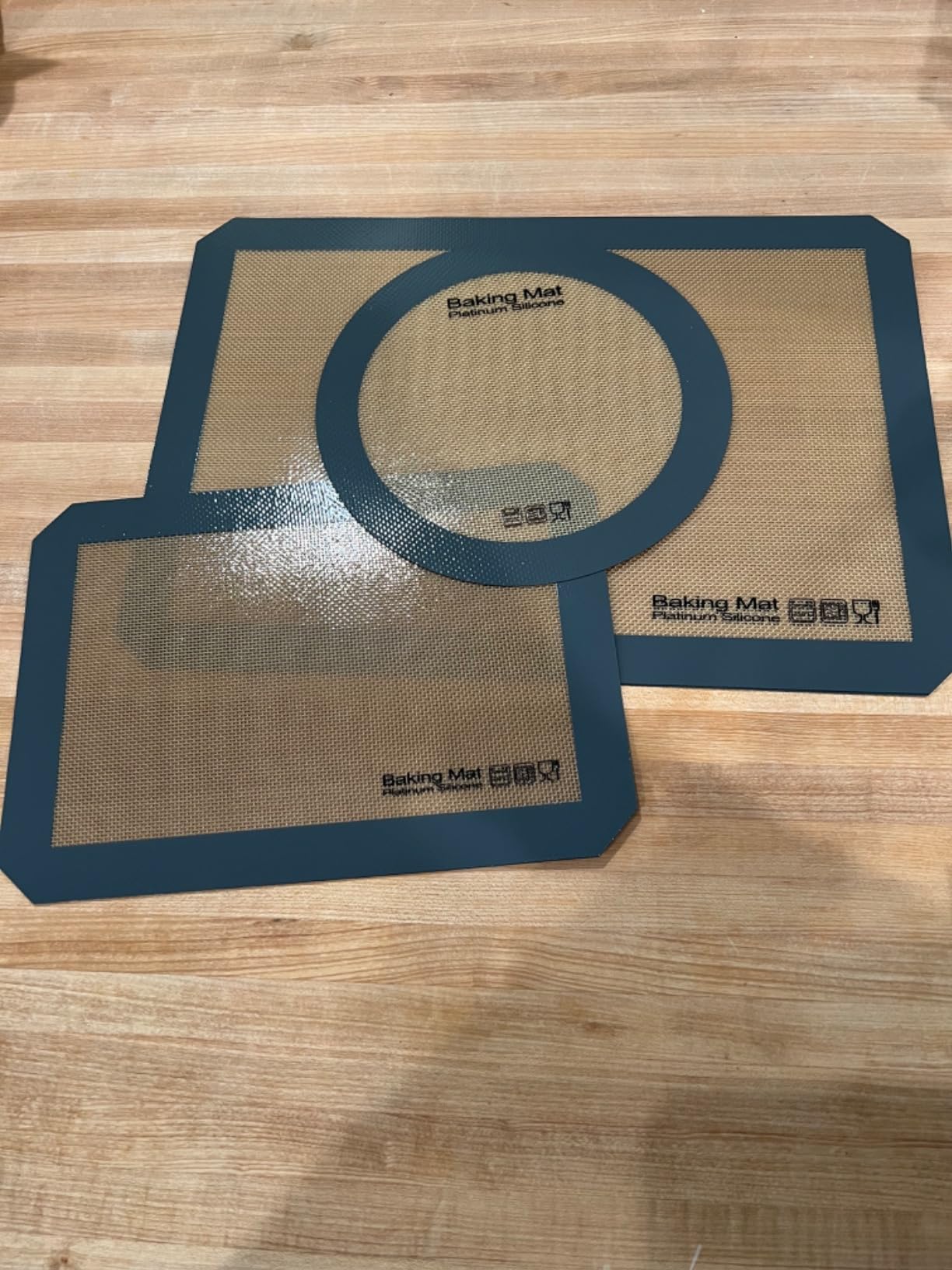 Sopito Platinum Silicone Baking Mat, Non-Stick Silicone Baking Sheet, 5 Pcs | Reusable, Food-Grade, Heat Resistant to 480℃, Dishwasher Safe, Half-sheets, Quarter-sheets, and Round Mat Set, Versatility customer photo 2