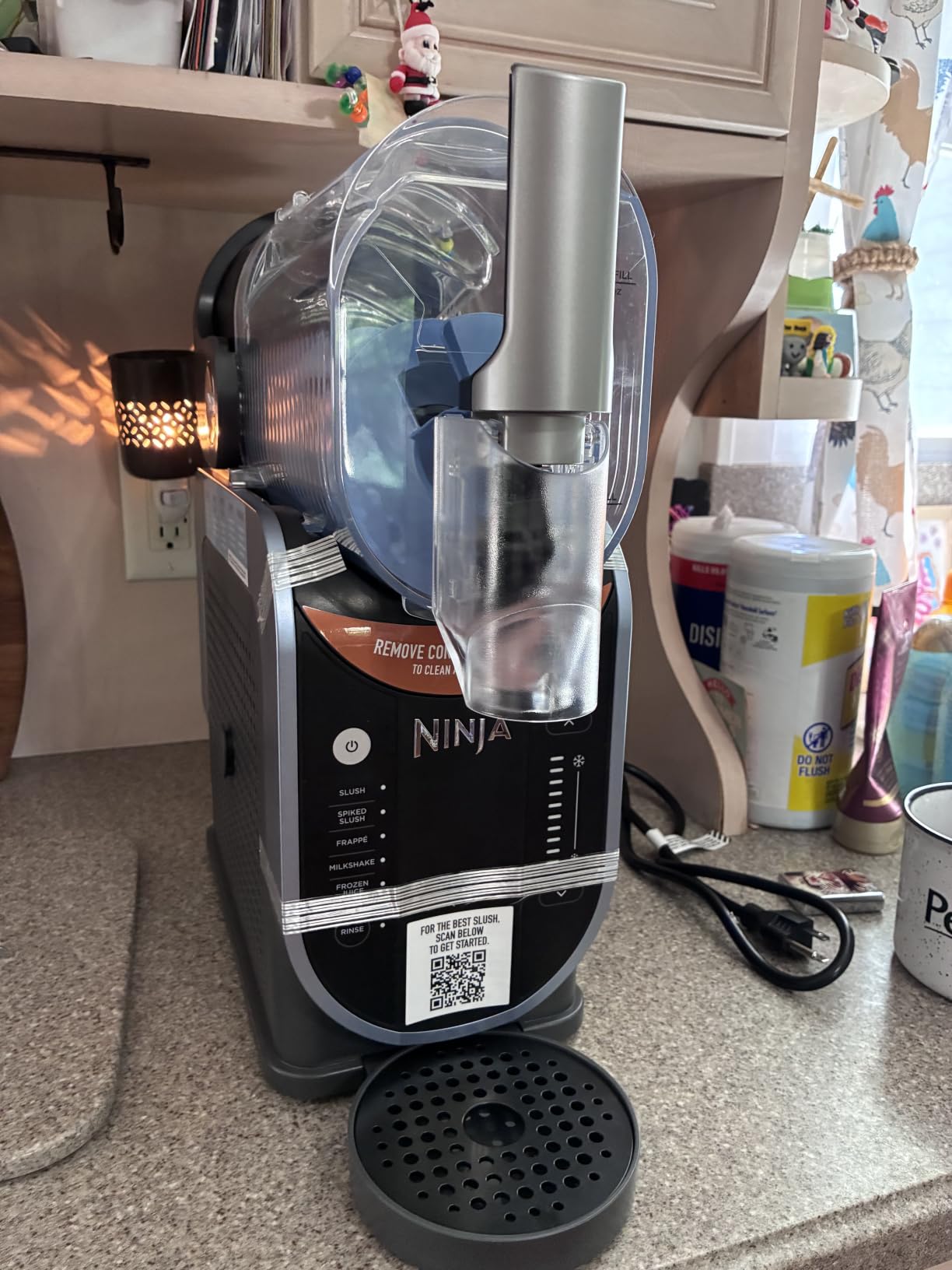 Ninja SLUSHi Professional Drink Maker, 7+ Servings, Black, FS301 customer photo 2