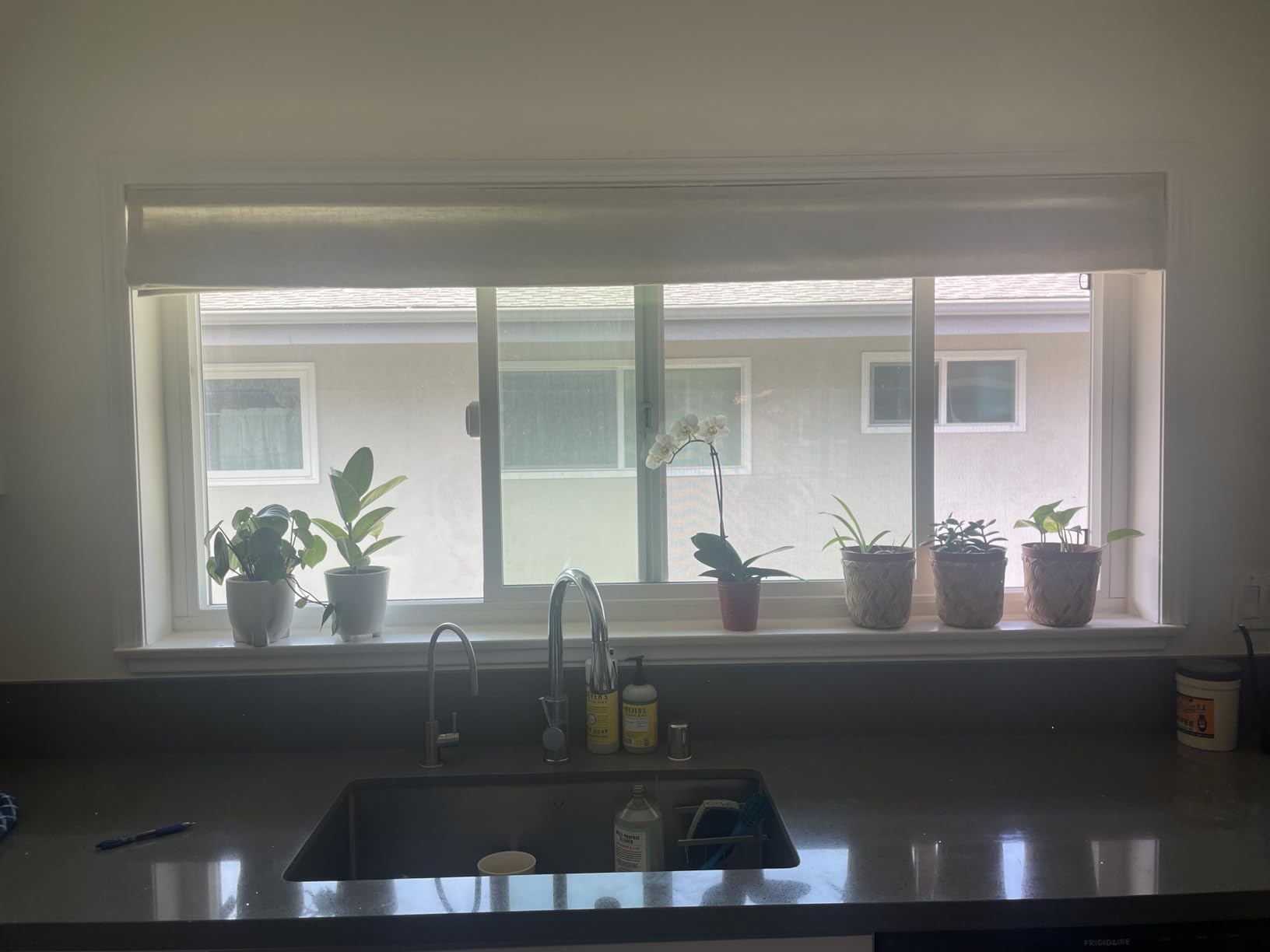 DEJAVU Blackout Roman Shades for Windows, Cordless Linen Fabric Roman Window Shades, Custom Light Filtering Roman Blades for Doors, Kitchens, Bedroom, Living Room, Pure Linen customer photo 2