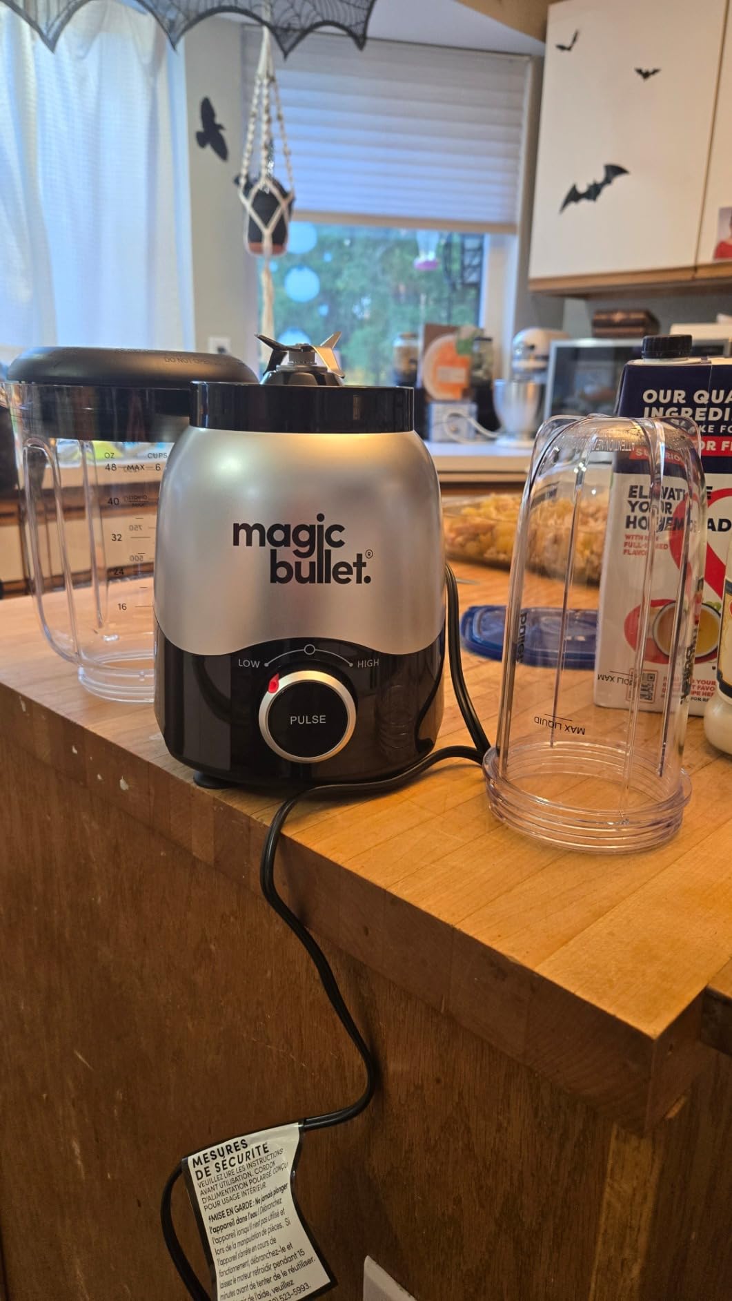 magic bullet Combo Blender, 600W, 48oz Pitcher, 16oz Cup with To-Go Lid, Easy Cleaning, Cross Blade, for Smoothies, Sauces, Shakes, Salsa, Hot Blends, Silver, MBF50200 customer photo 1