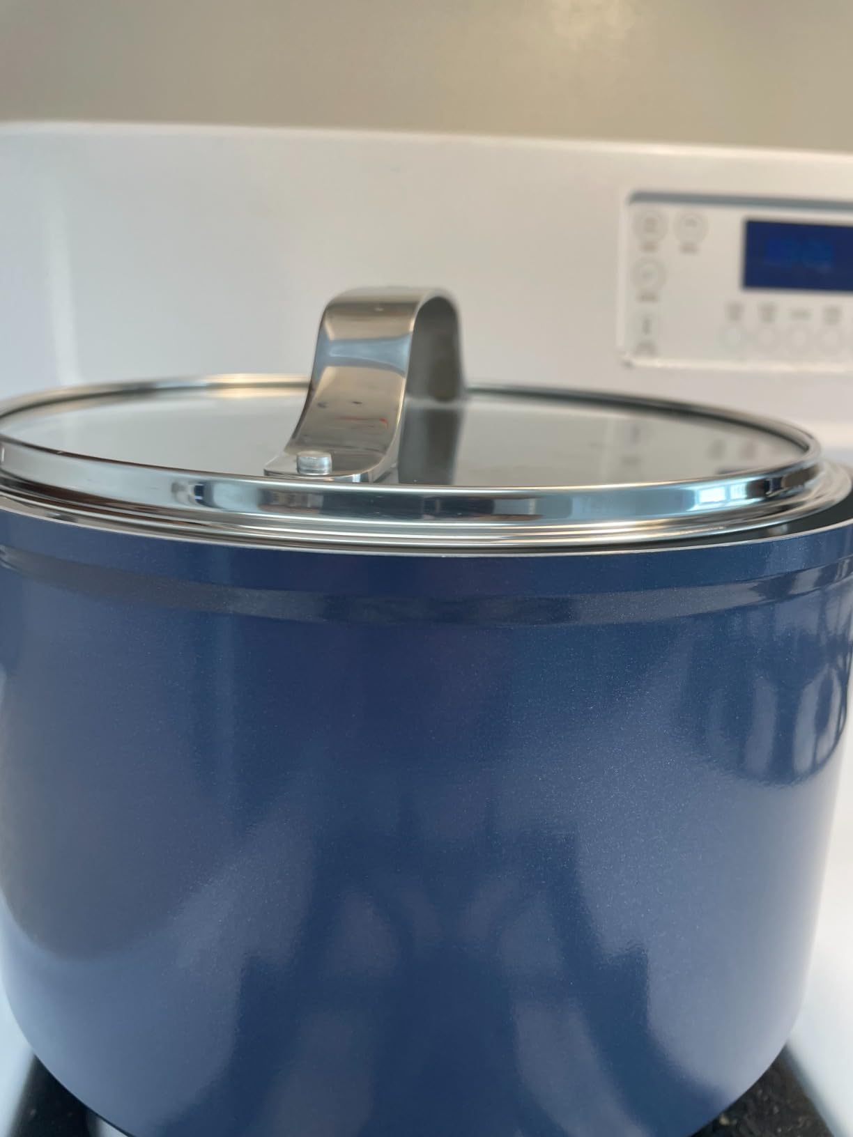 Ninja Ceramic Pro 14-Pc Cookware Set, PFAS-Free, Midnight Blue, CW39014MM | Titanium-infused ceramic, 10-year nonstick guarantee. No lead, cadmium. All stovetops & induction compatible. Broil to 550°F. customer photo 1