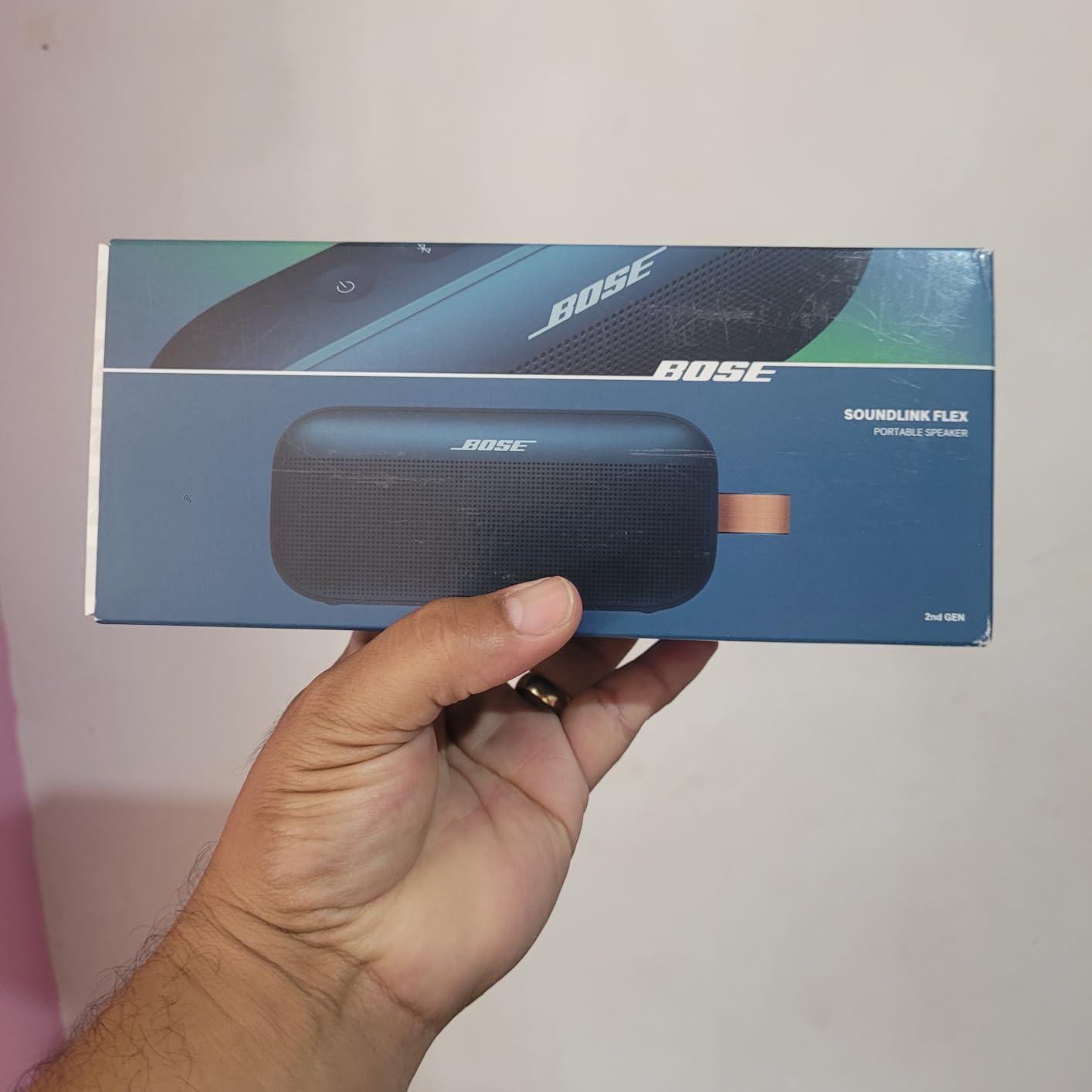 Bose SoundLink Flex Bluetooth Speaker (2nd Gen) - Portable Outdoor Speaker with Hi-Fi Audio, Waterproof and Dustproof, USB-C, Up to 12 Hours Battery Life, Black customer photo 1