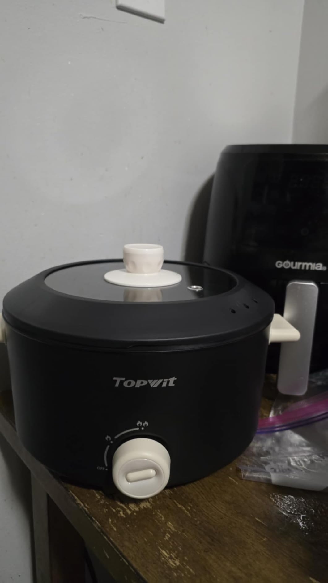 TOPWIT 4L Electric Pot, Non-Stick Hot Pot Electric with Dual Power | Multi-Functional Shabu Shabu Pot For Deep Frying, Steak, Large Capacity For Family Gatherings & Parties, Easy to Clean, Black customer photo 1