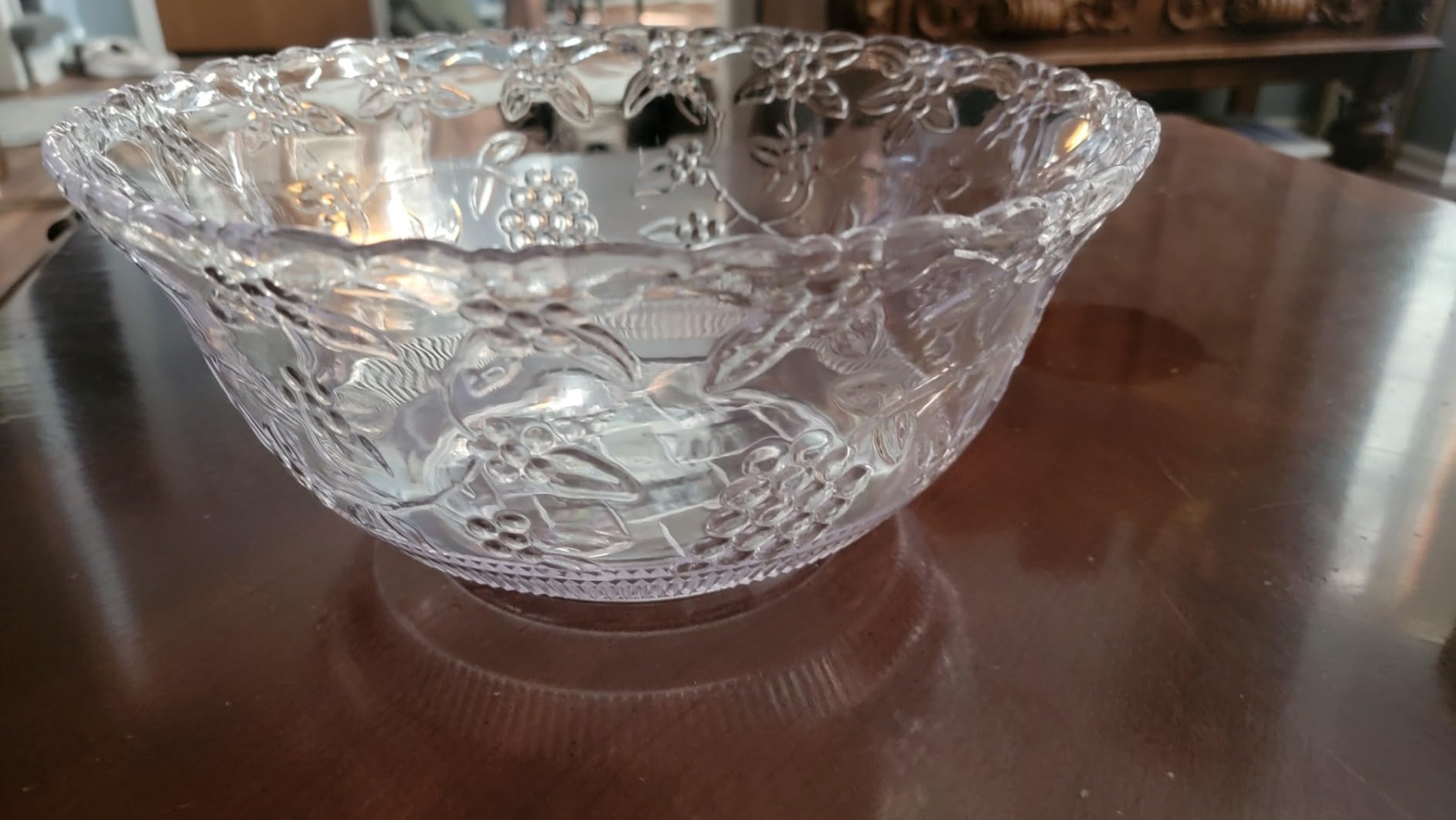 Stock Your Home Premium Plastic Punch Bowl with Ladle, Fancy Disposable Punch Bowls for Parties, Holidays, Schools, Halloween, and More, Quality Glass Like Appearance, Large Punch Bowl with Ladle Set customer photo 1