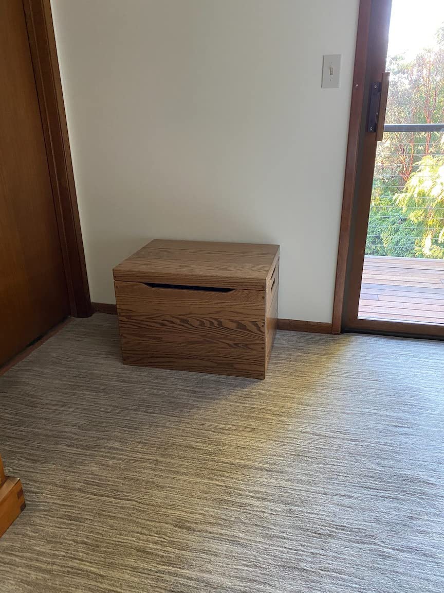 Amish Made Wooden Storage Chest Trunk Box with Lid and Handles for Bedroom, Blanket, Clothes, Anti-Slam Hinges, Handmade, Rustic, Cedar Wood, Natural Stain, 30