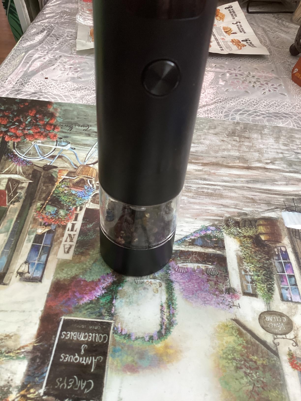 Electric Pepper or Salt Grinder,Adjustable Coarseness Salt & Pepper Mill,With LED Light,Easy to Clean,Battery Powered,One Handed Operation,Kitchen Essential (1 pack/black) customer photo 1