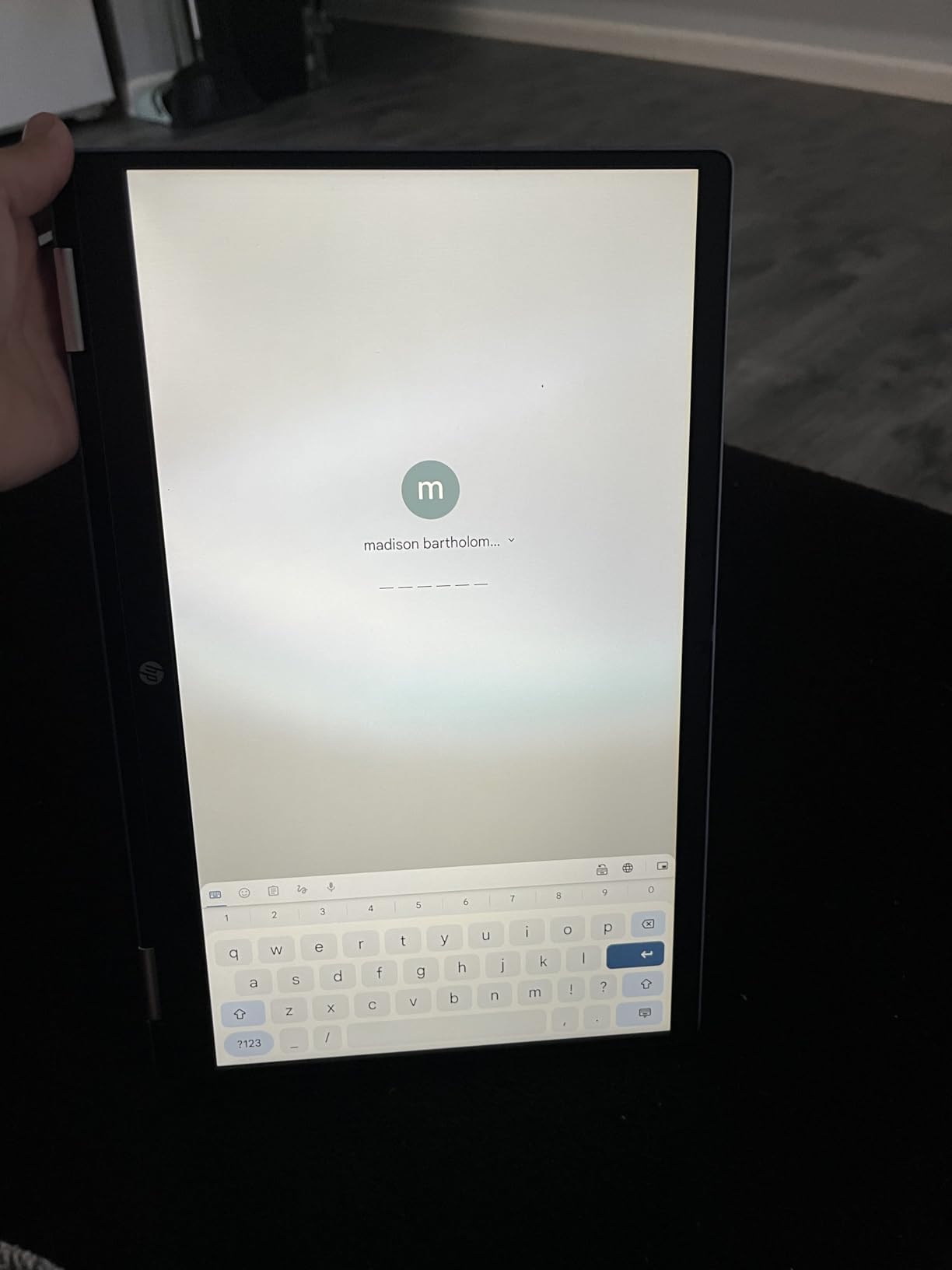 HP 14 2-in-1 Chromebook 14in FHD Intel CPU 4GB 64GB Storage (14b-Renewed) customer photo 1