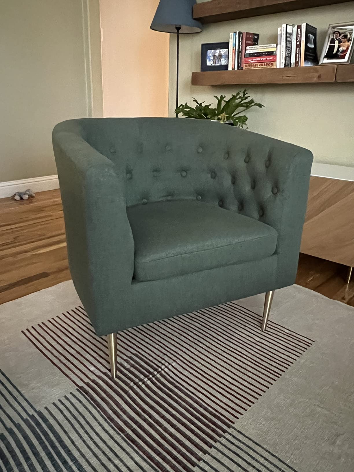 BELLEZE Accent Barrel Arm Chair, Modern Comfy Upholstered Tufted Club Chair with Sturdy Legs and Linen Fabric for Bedroom Living Room - Blue Coral customer photo 2