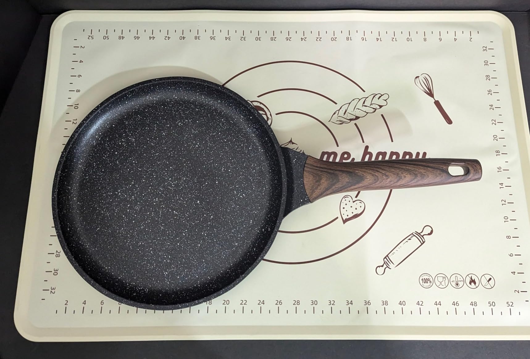 Kordisen Crepe Pan Nonstick, 10 Inch Dosa Pan with Spreader, Granite Coating Comales Para Tortillas Pancake Pan, Flat Bottom for Stove Top, Induction Compatible, PFOA Free customer photo 1