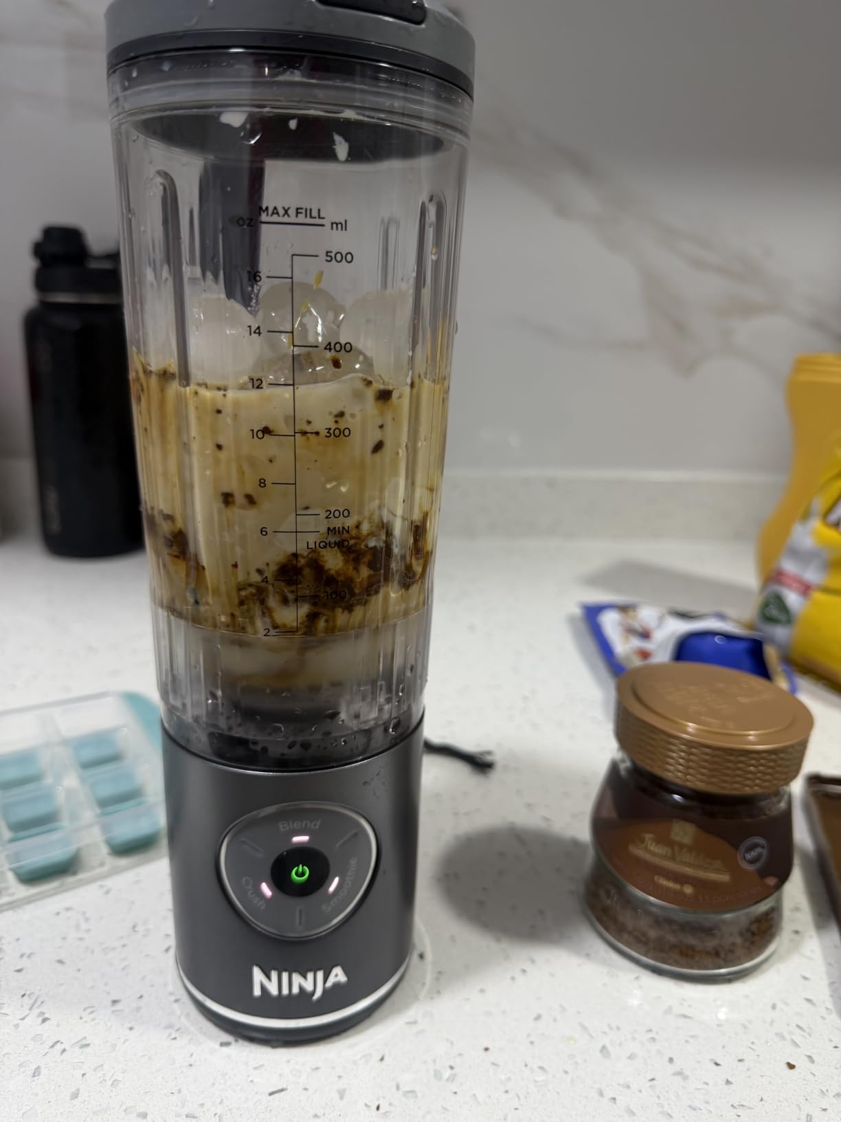 Ninja Blast Max, Portable & Personal Blender + Twist & Go, Smoothie, Blend, Ice Crush, 3 Programs, Cordless, 22 oz removable Vessel, Dishwasher Safe, Leakproof, Grey, BC251GY customer photo 1