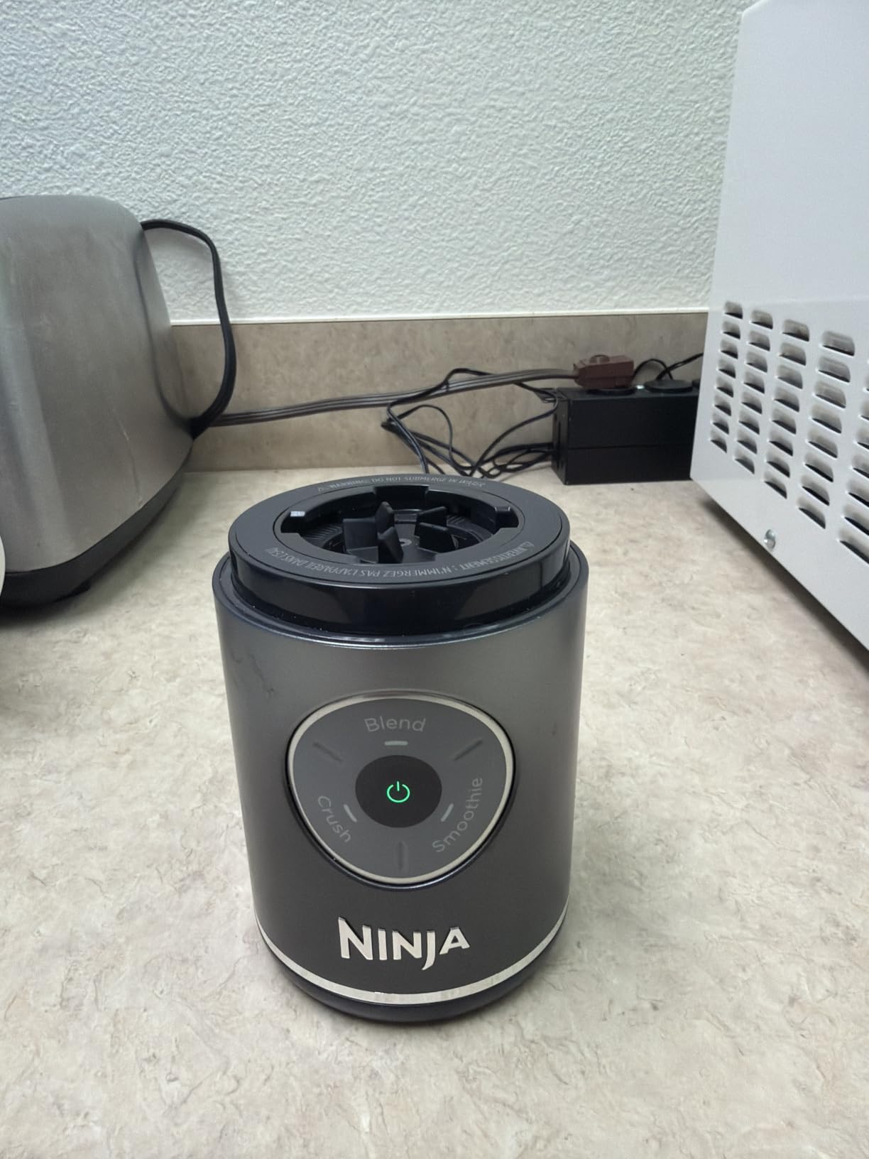 Ninja Blast Max, Portable & Personal Blender + Twist & Go, Smoothie, Blend, Ice Crush, 3 Programs, Cordless, 22 oz removable Vessel, Dishwasher Safe, Leakproof, Grey, BC251GY customer photo 2