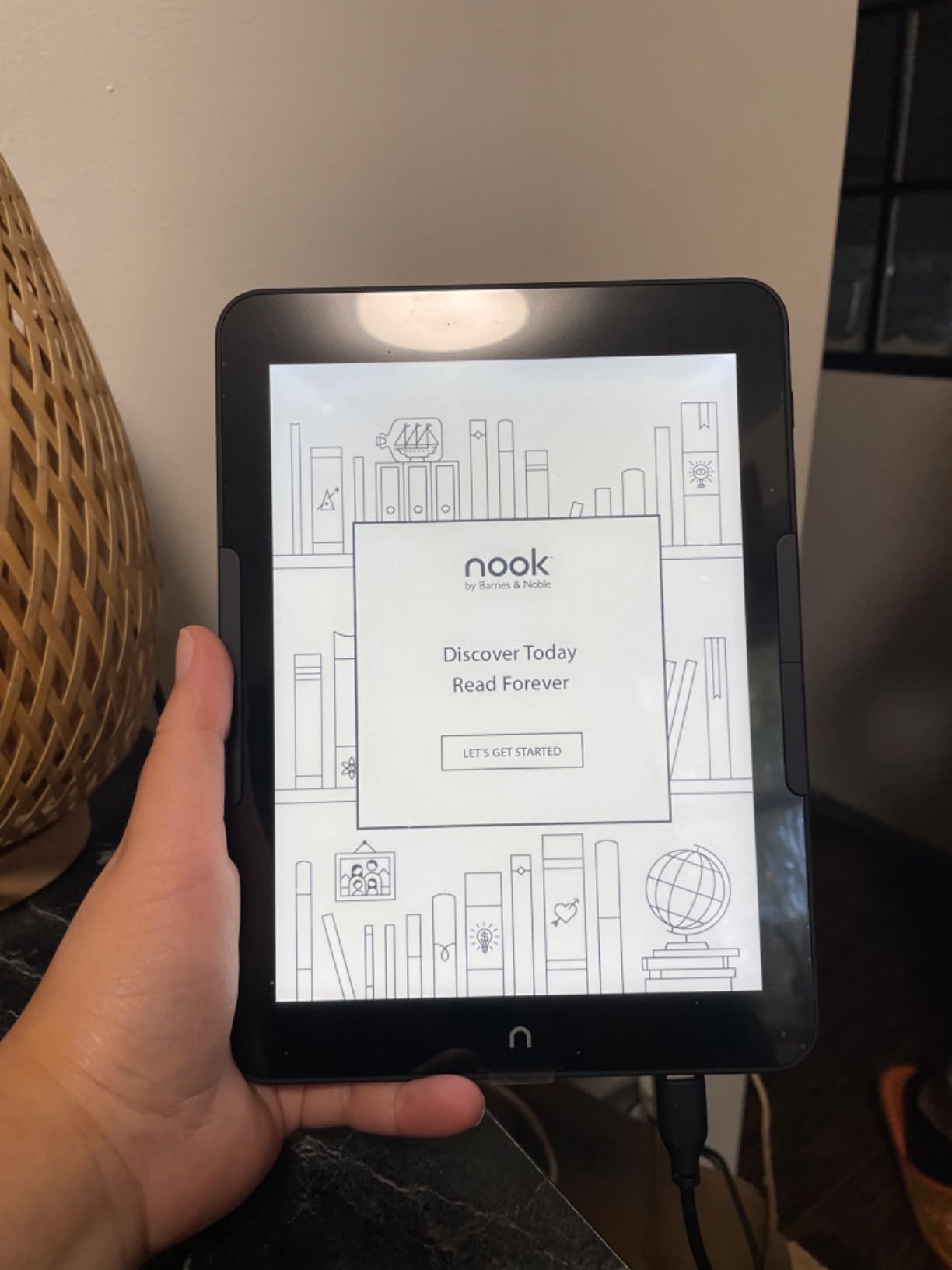 Barnes & Noble NOOK GlowLight 4 Plus eReader 7.8-inch 32GB BNRV1300 Waterproof (Renewed), Black customer photo 1