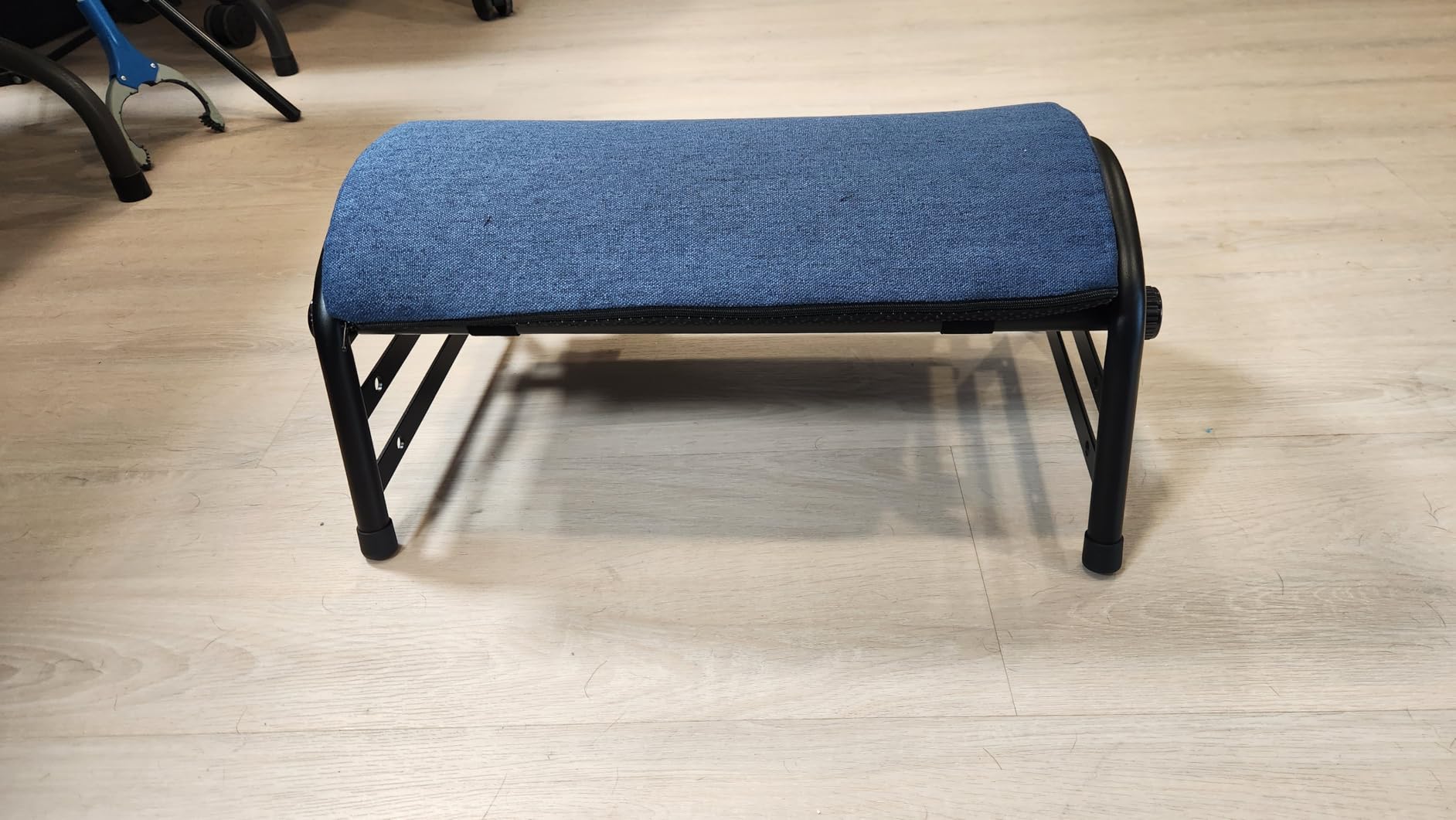 YEASHEIN Adjustable Foot Rest for Under Desk at Work, 6 Positions - Black | Ergonomic Under Desk Footrest, Foot Stools for Under Office Desk Chair, Leg Rest for Home, Car, Computer, Gaming Accessories customer photo 1