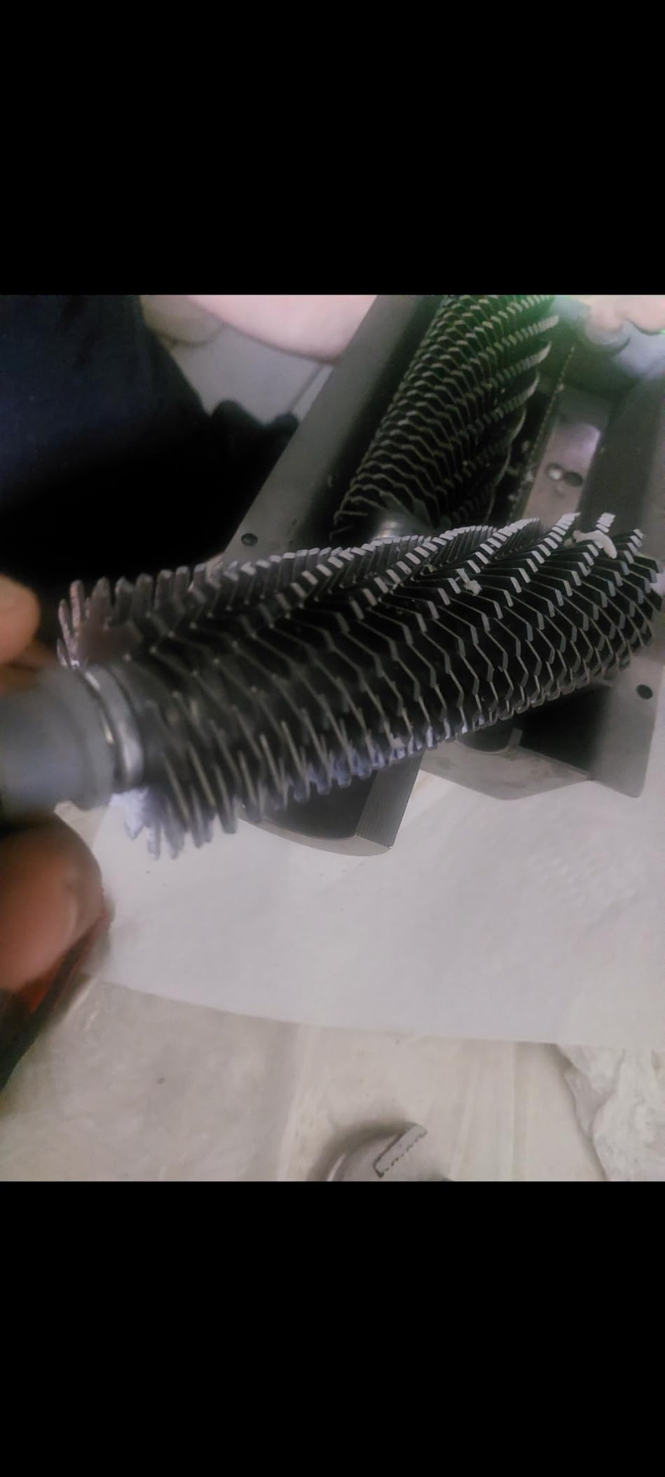 VEVOR Commercial Meat Tenderizer 17 Inch, Heavy Duty Stainless Steel Kitchen Tool with Handle, Meat Tong, and Cleaning Brush, 450W Electric Meat Tenderizer Machine for Beef, Turkey, Chicken, Pork, Fish customer photo 2
