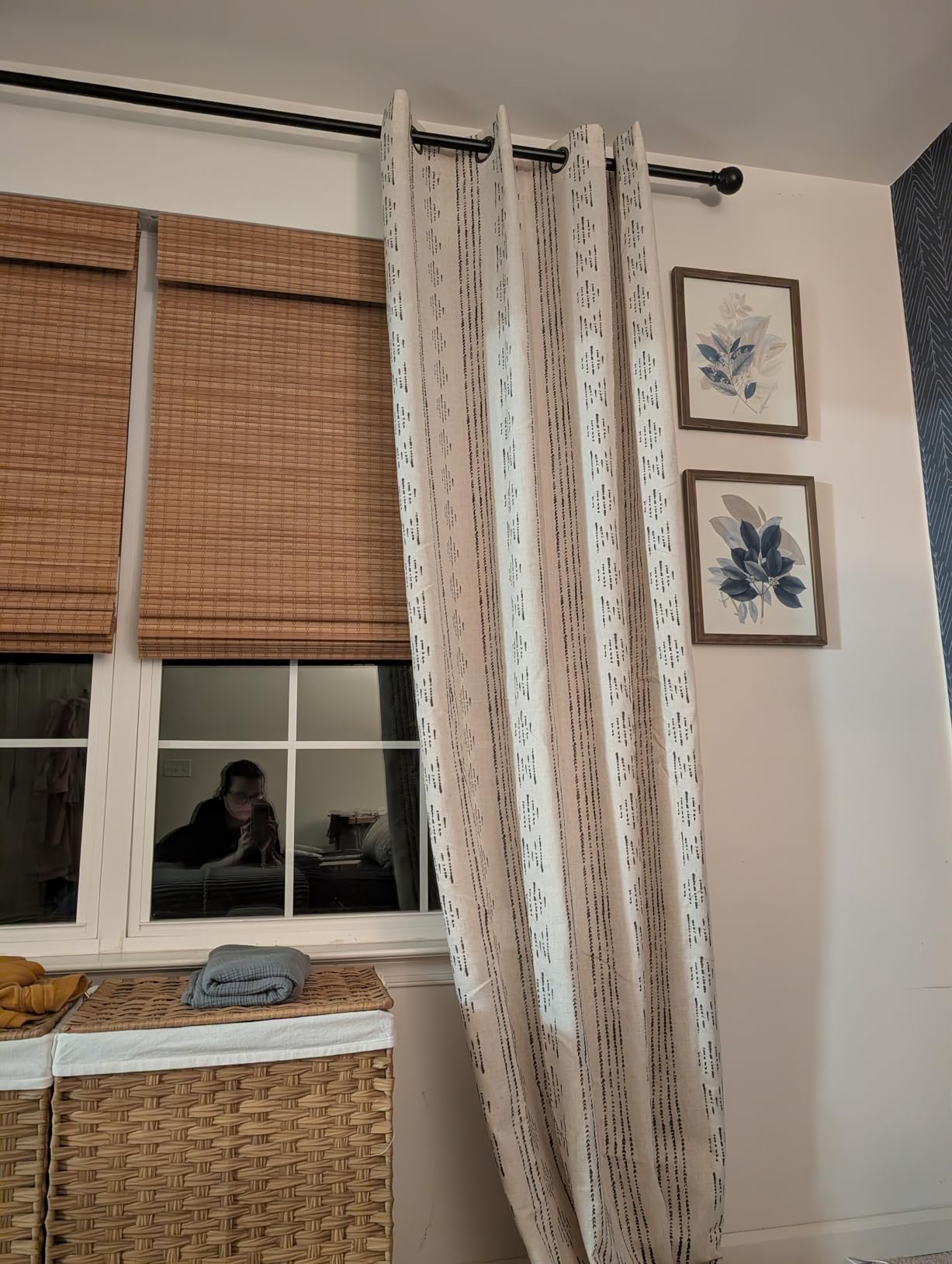 SEEYE Cordless Bamboo Roman Shades, Blackout Natural Bamboo Blinds for Indoor Windows, Roll Up Blind Privacy Shade for Home, Office, Door, UV Resistant & Easy to Install, 34