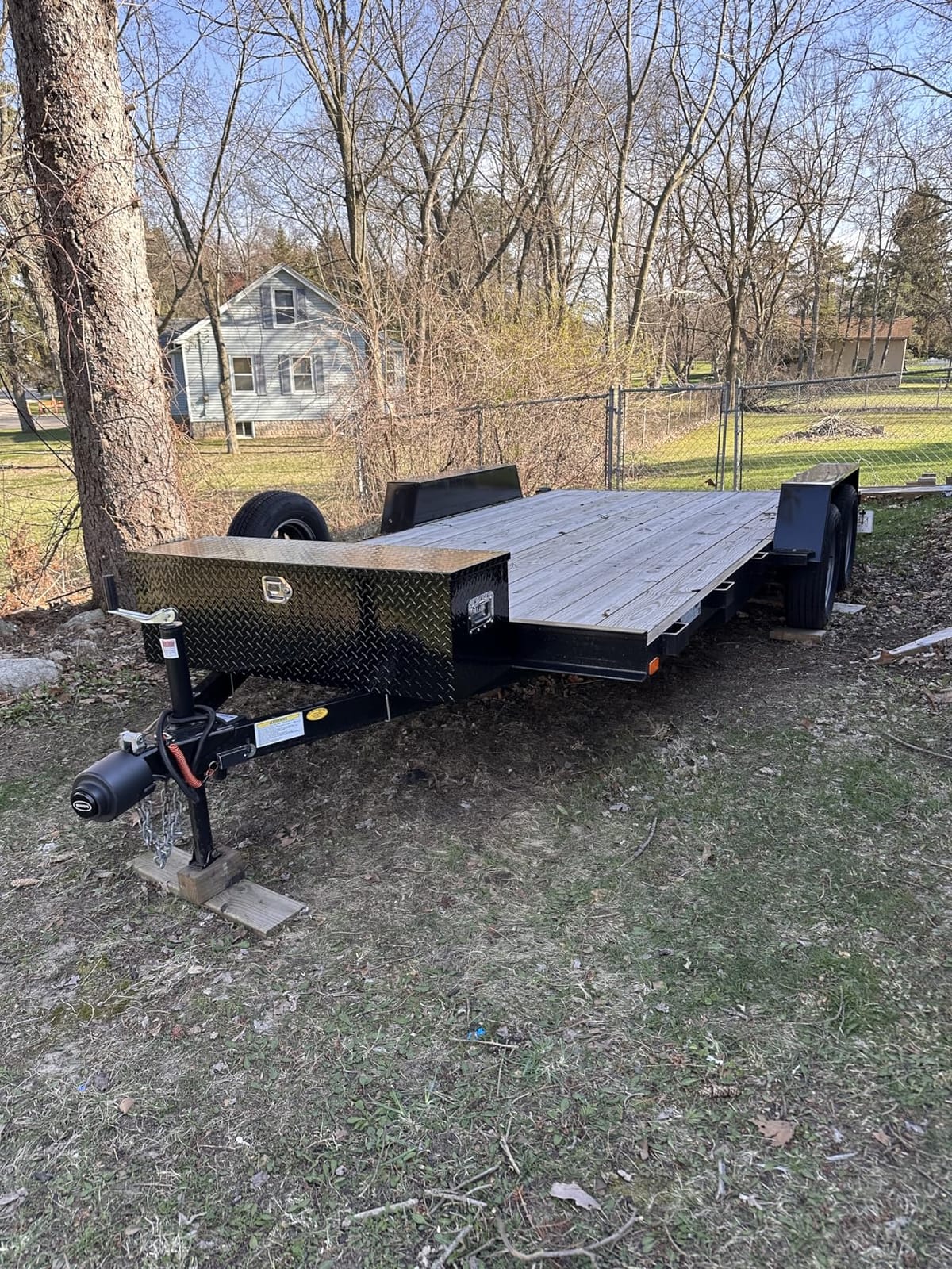 ARKSEN 49 x 15 x 15 Inch Diamond Plate Truck Bed Tool Box, Heavy Duty Waterproof Aluminum Toolboxes Storage Chest with Side Handle & Lock for Pickup Truck Bed, RV & Trailer - Black customer photo 2