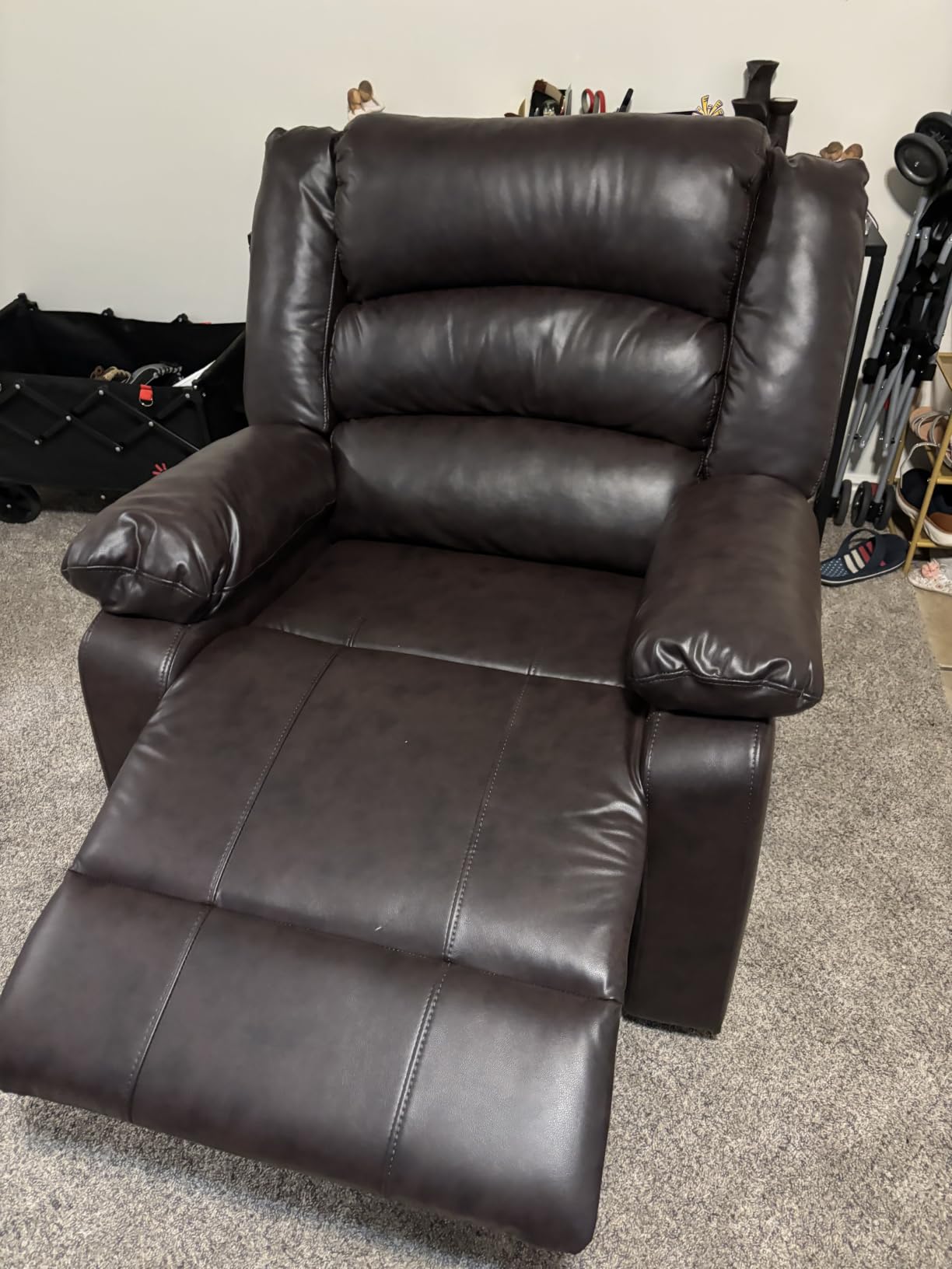 Classic Power Recliner Chair, Oversized Electric Reclining Chair with Overstuffed Cushion and Back, Soft Fabric Adults Single Recliner Sofa for Living Room, Brown customer photo 2