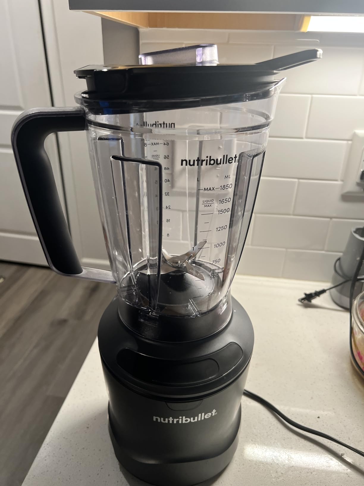 nutribullet SmartSense Blender Combo, 1400W, 64oz Pitcher, 32oz & 24oz Cups, 5-Speed, Smoothies, Ice and Frozen Fruit, Nut Milk, Soup, Matte White, NBF50700AW customer photo 2