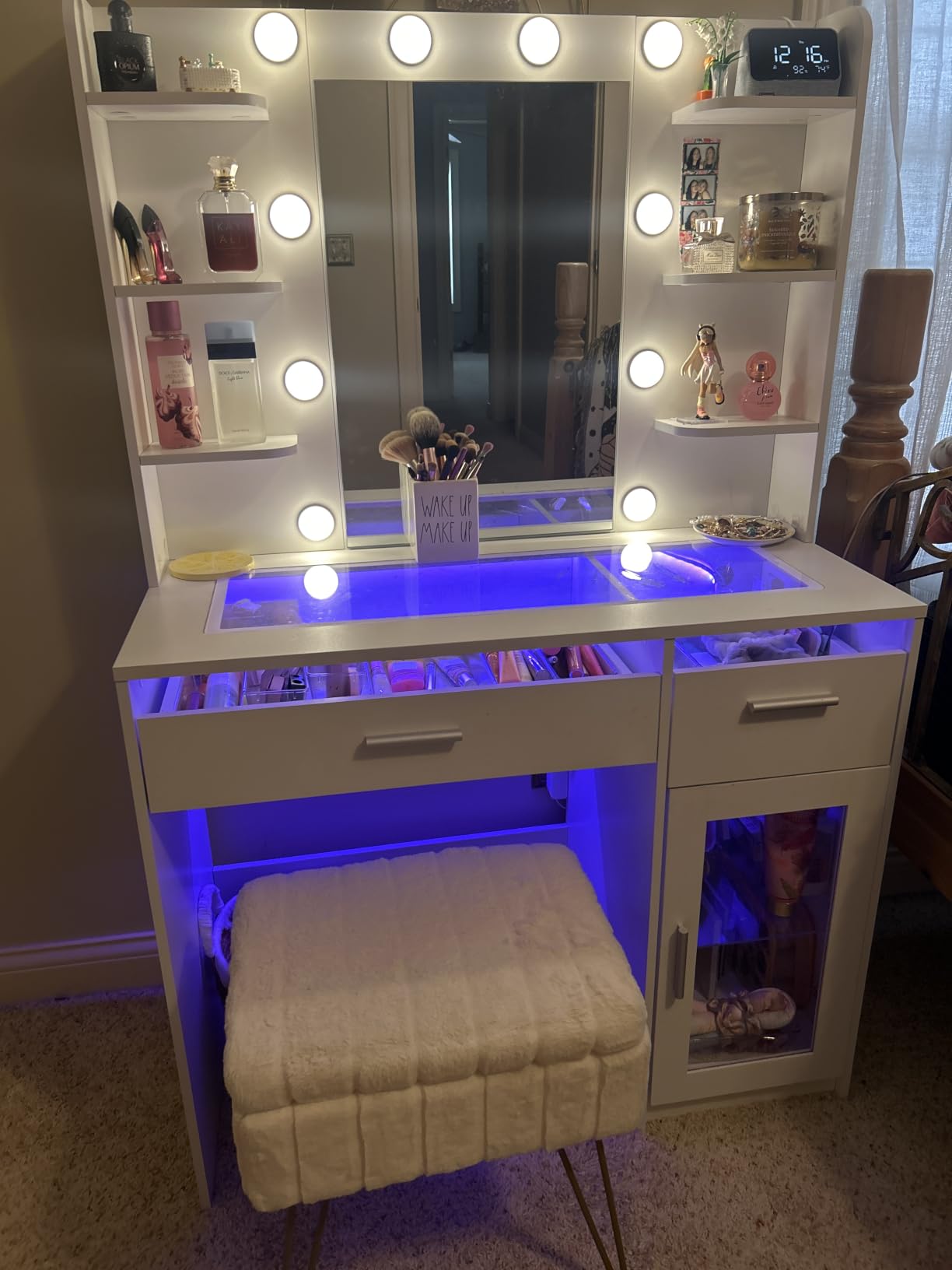 HUAHUU Vanity Desk with Mirror and Lights, Makeup Vanity Desk with Lights 3 Colors, Transparent Top Vanity with 2 RGB Drawers, 6 Shelves, Large Tempered Cabinet, Power Outlet, for Bedroom, White customer photo 2
