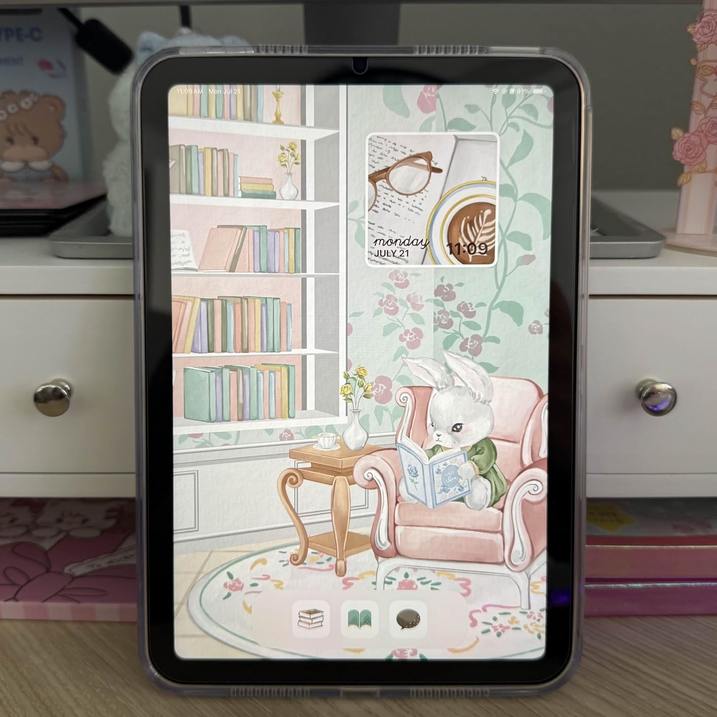Apple iPad mini (A17 Pro): Apple Intelligence, 8.3-inch Liquid Retina Display, 128GB, Wi-Fi 6E, 12MP Front/12MP Back Camera, Touch ID, All-Day Battery Life - Space Gray customer photo 1