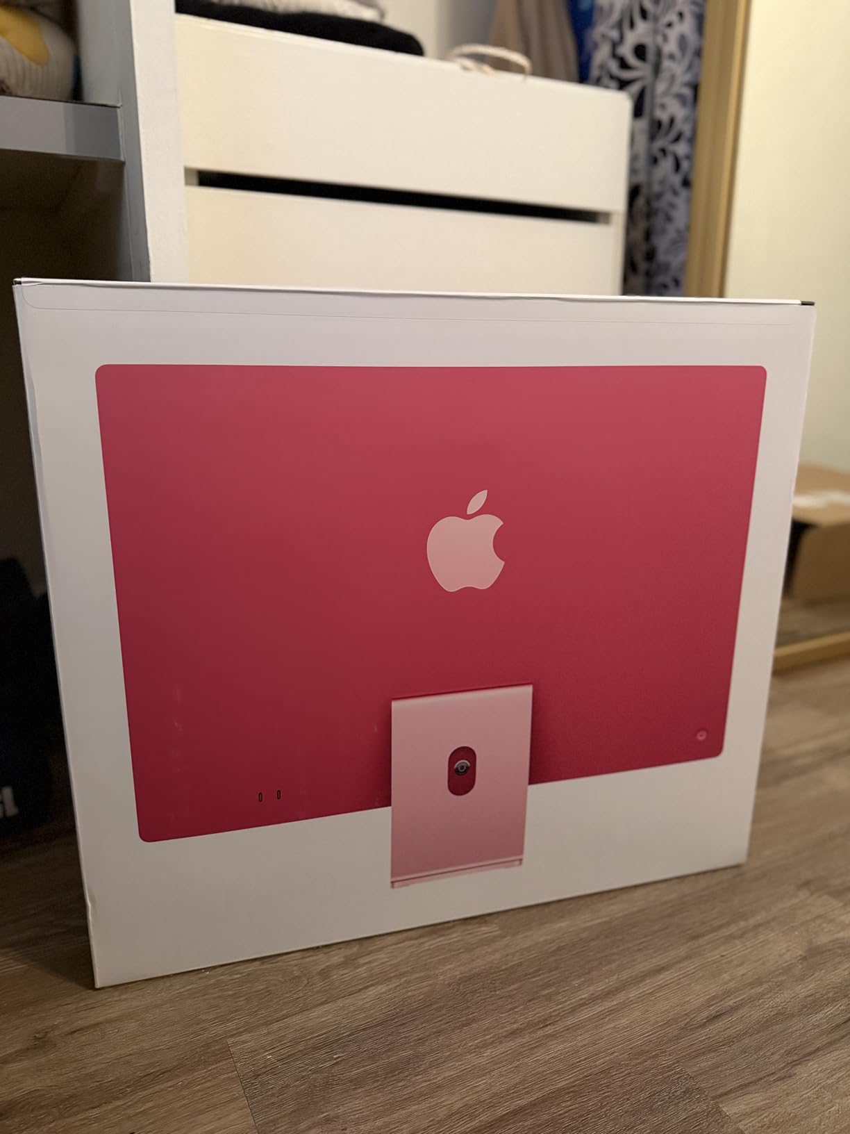 Apple 2024 iMac All-in-One Desktop Computer with M4 chip with 8-core CPU and 8-core GPU: Built for Apple Intelligence, 24-inch Retina Display, 16GB Unified Memory, 256GB SSD Storage; Blue customer photo 1