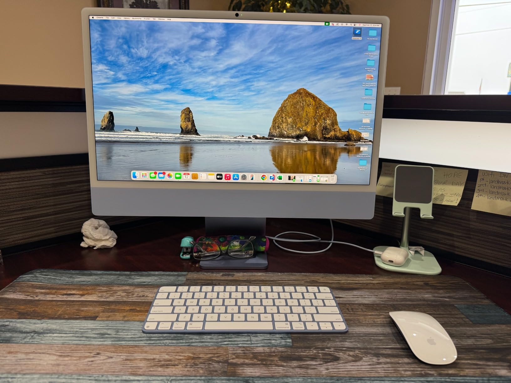 Apple 2024 iMac All-in-One Desktop Computer with M4 chip with 8-core CPU and 8-core GPU: Built for Apple Intelligence, 24-inch Retina Display, 16GB Unified Memory, 256GB SSD Storage; Blue customer photo 2