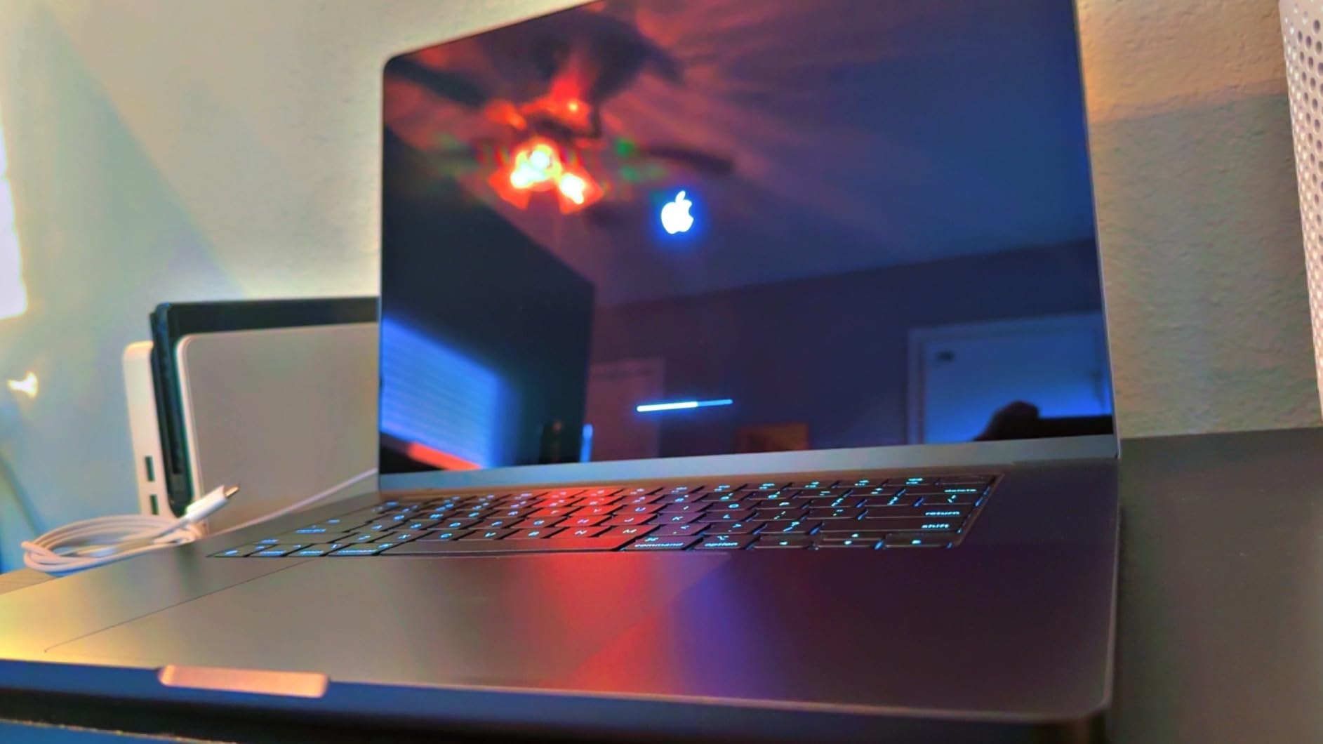 2024 MacBook Pro Laptop with M4 Pro, 14-core CPU, 20-core GPU: Built for Apple Intelligence, 16.2-inch Liquid Retina XDR Display, 24GB Unified Memory, 512GB SSD Storage; Space Black customer photo 2
