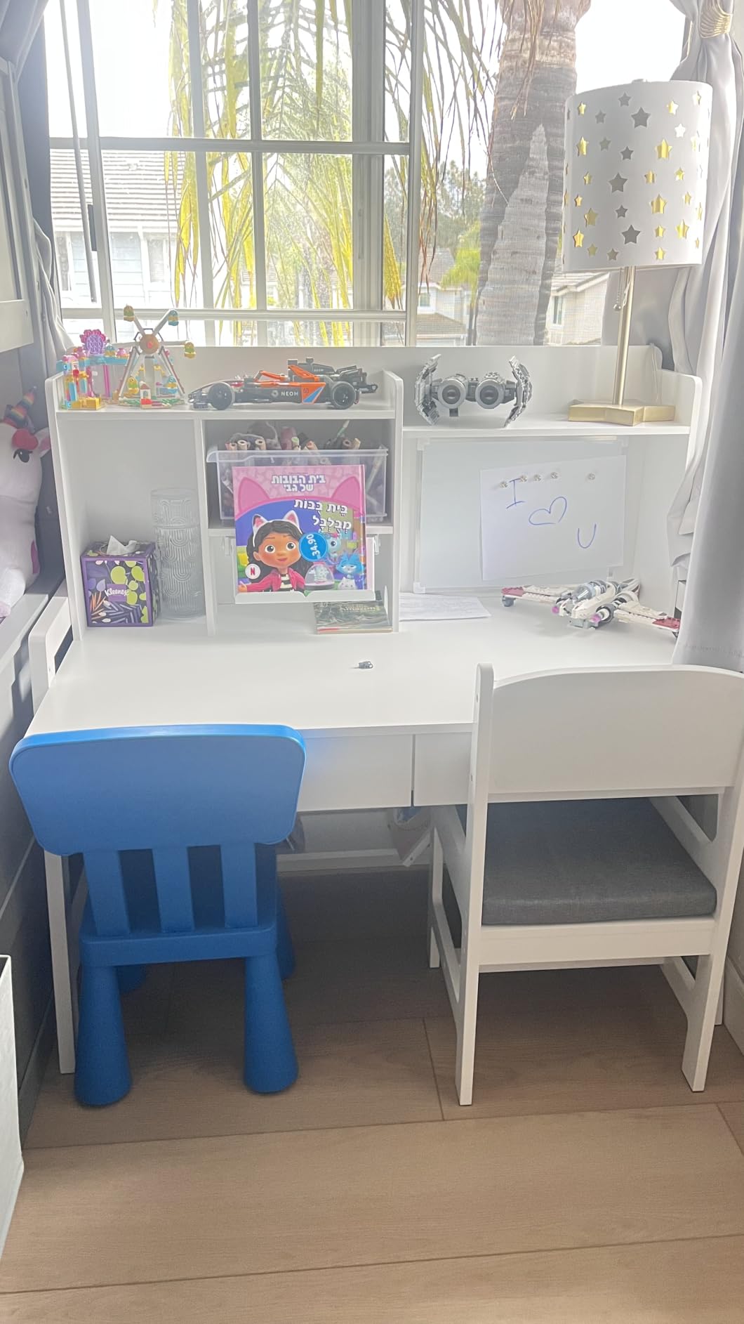 GDLF Kids Study Desk and Chair Set, Adjustable Children Study Table with Chair, Kids Wooden Desk with Hutch, Drawers, Book Stand, Whiteboard and Fabric Storage Bag for 5-12 Years Old customer photo 2