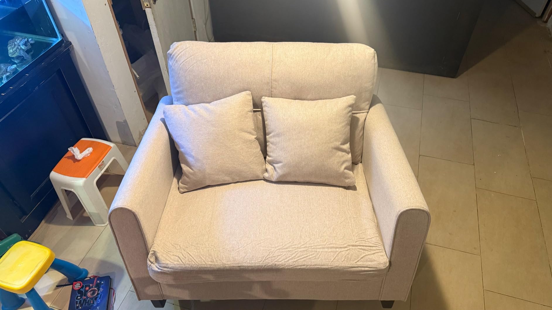 Upholstered Oversize Rocking Chair, Nursery Rocking Chair with High Back and Side Pocket USB Port, Double Wide Rocker Armchair with Rubber Wood Legs for Living Room, Bedroom, Nursery, Beige customer photo 2