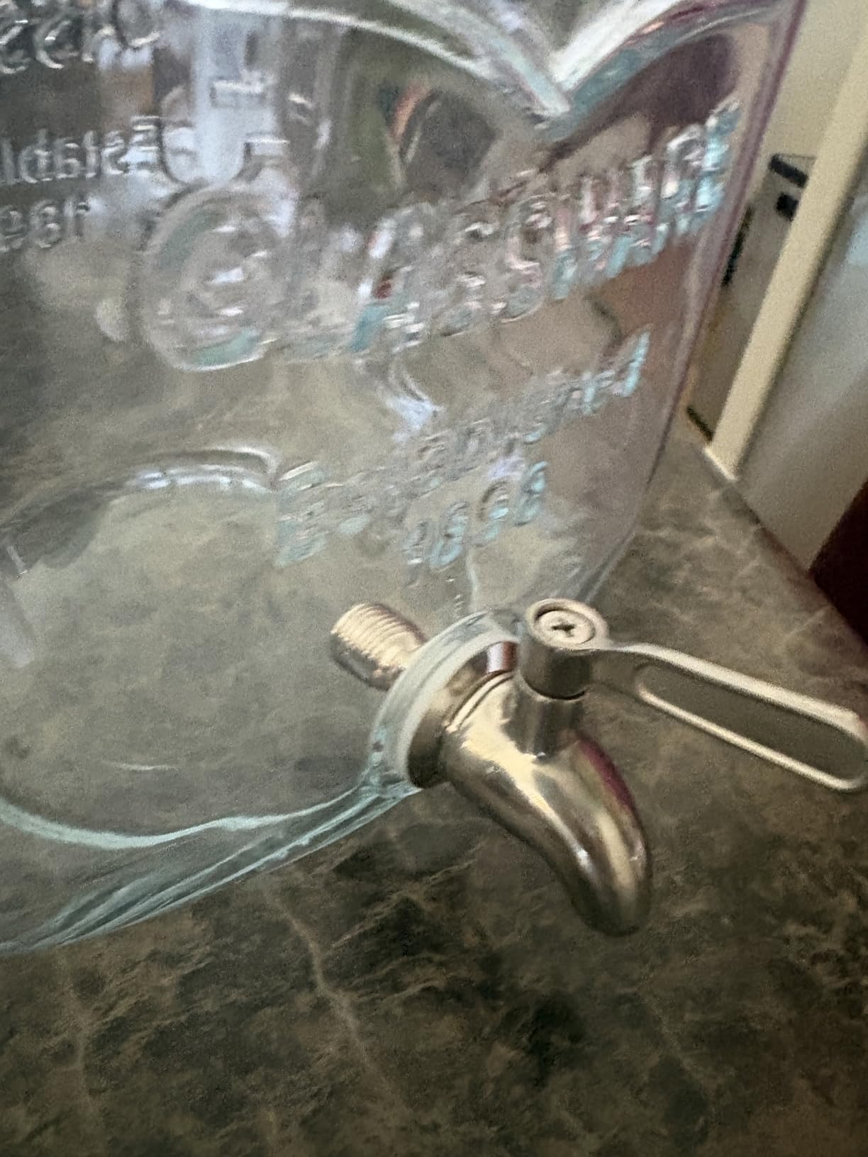 1 Gallon Glass Beverage Dispenser with Lid, Stainless Steel Spigot, Glass Drink Dispensers for Parties, Lemonade Dispenser With Ice Cylinder for Weddings, Party, Sun Tea Jar, Water Juice Dispensers customer photo 1
