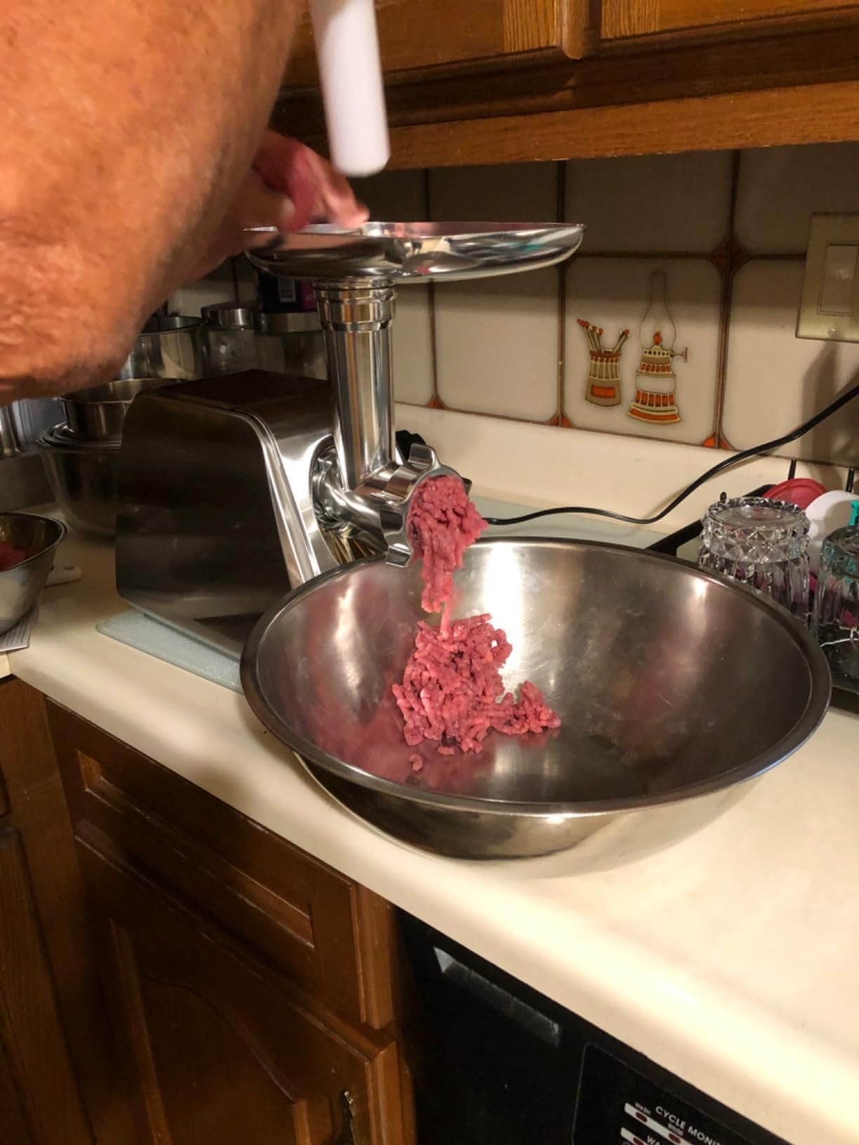 AIRMSEN Electric Meat Grinder & Mincer - Heavy Duty Professional Stainless Steel Sausage Maker & Stuffer with 3 Plates, 2 Stainless Blades & Kubbe Kit customer photo 1