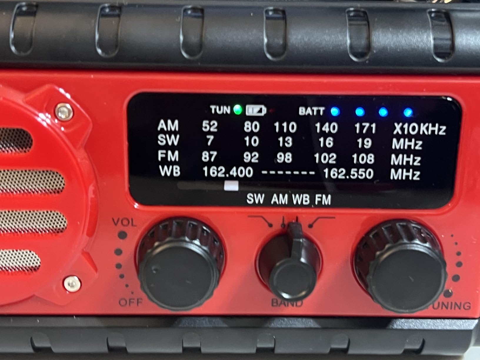 Aivica Hand Crank Emergency Radio with 20000mah Battery Backup | AM/FM/Weather Radio, LED Flashlight, Reading Lamp, SOS Alarm & Phone Charger for Home/Camping customer photo 2