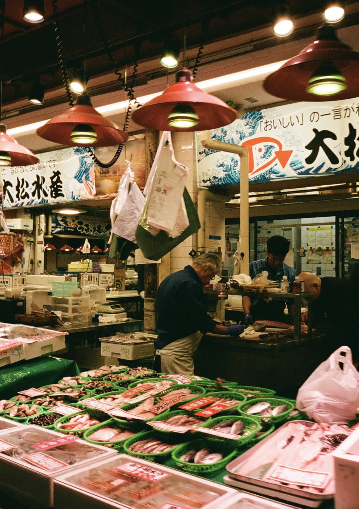 Pentax 17 Half-Frame Compact Film Camera with Kodak Gold 200 Roll Film Kit customer photo 1