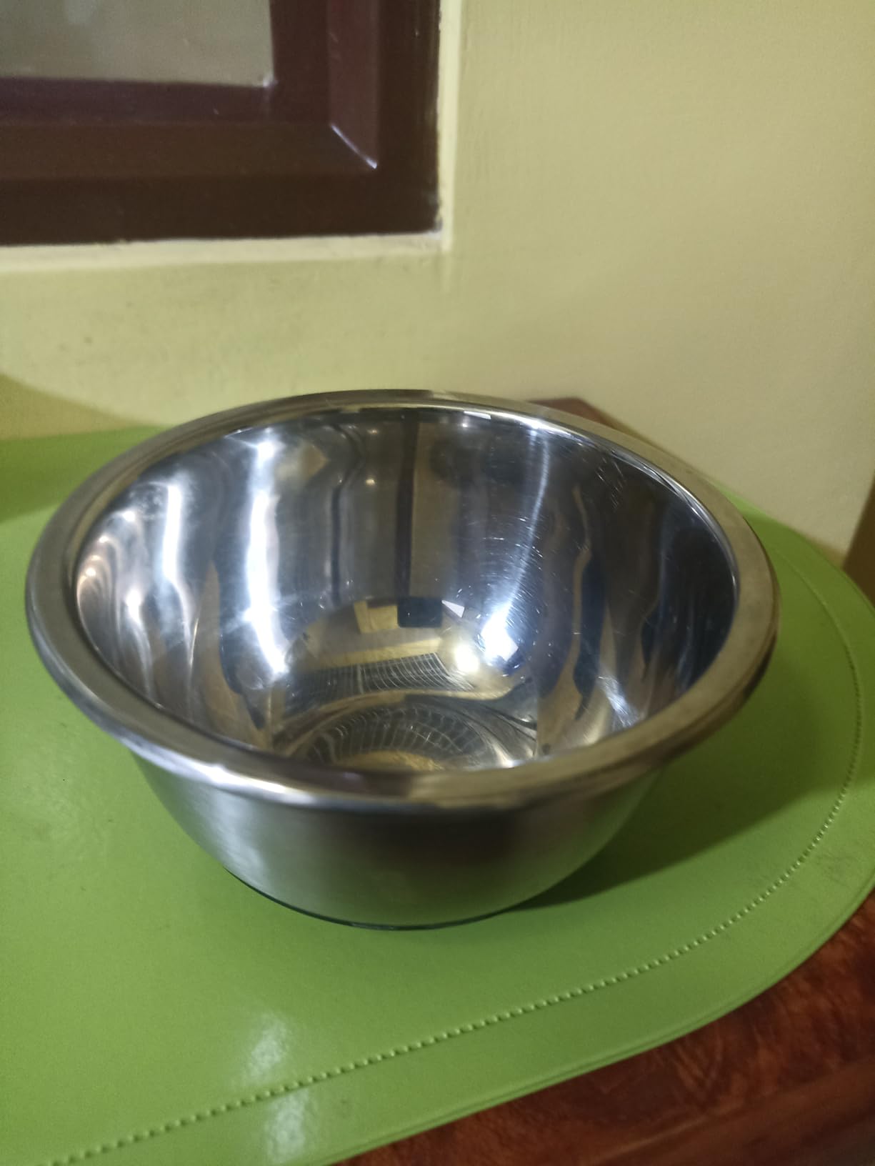 Baker's Signature Stainless Steel Mixing Bowls with Lids Set, 5 Sizes | 3 Graters, Non-Slip Base, Airtight Metal for Kitchen, Food Prep, Storage, 0.63QT-5QT, Khaki customer photo 1