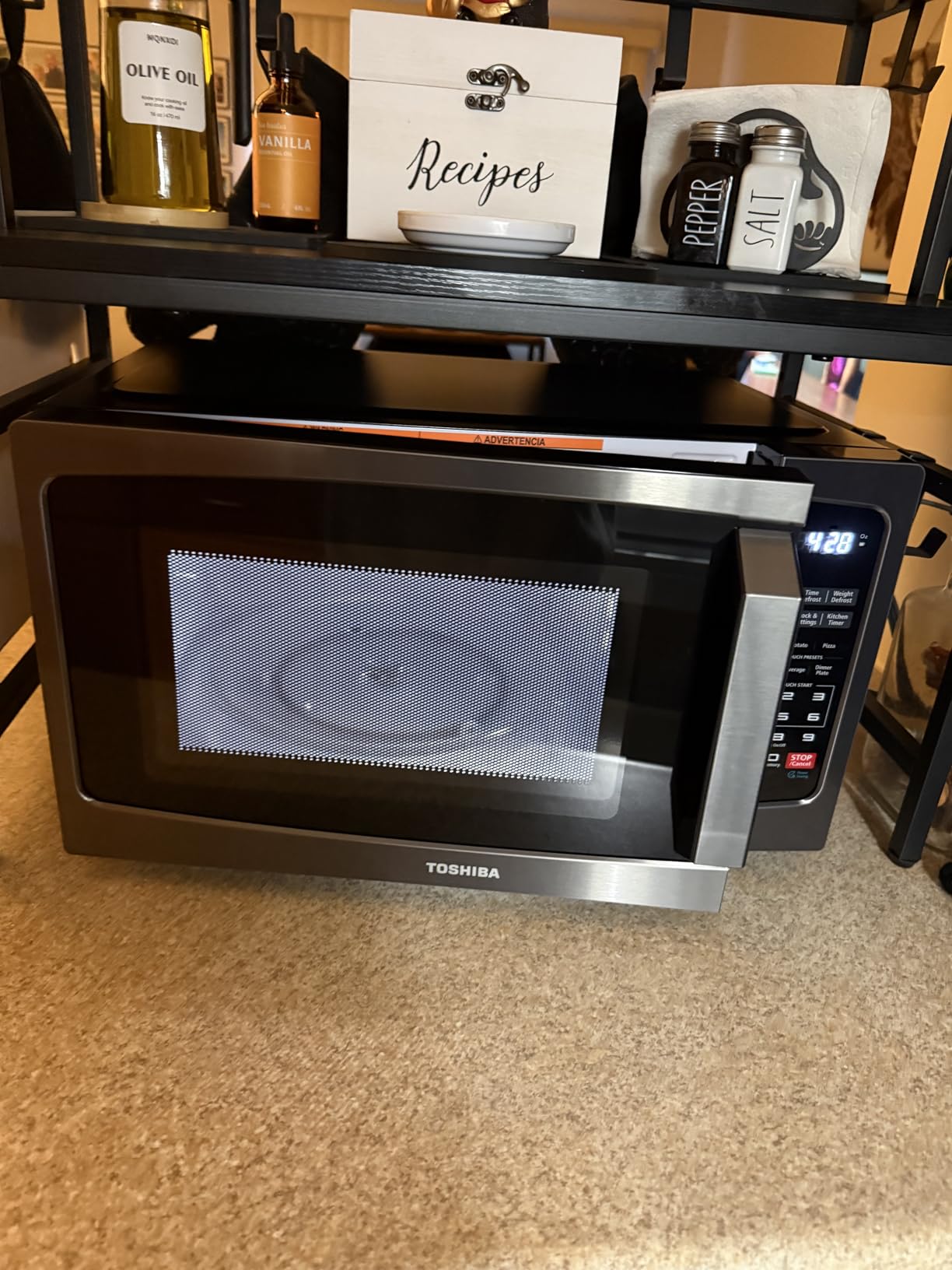 TOSHIBA ML-EM09PA(BS) Small Microwave Oven with 6 Auto Menus, Mute Function & Child Lock, LED Lighting, Perfect for Apartment, 0.9 Cu Ft, 10.6 Inch Removable Turntable, 900W, Black Stainless Steel customer photo 1