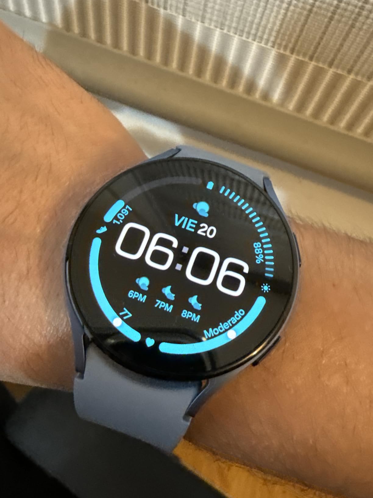 SAMSUNG Galaxy Watch 5 44mm LTE Smartwatch, Sapphire Crystal Glass, Enhanced GPS, Body, Health, Fitness, Sleep Tracker, US Version, Sapphire customer photo 2