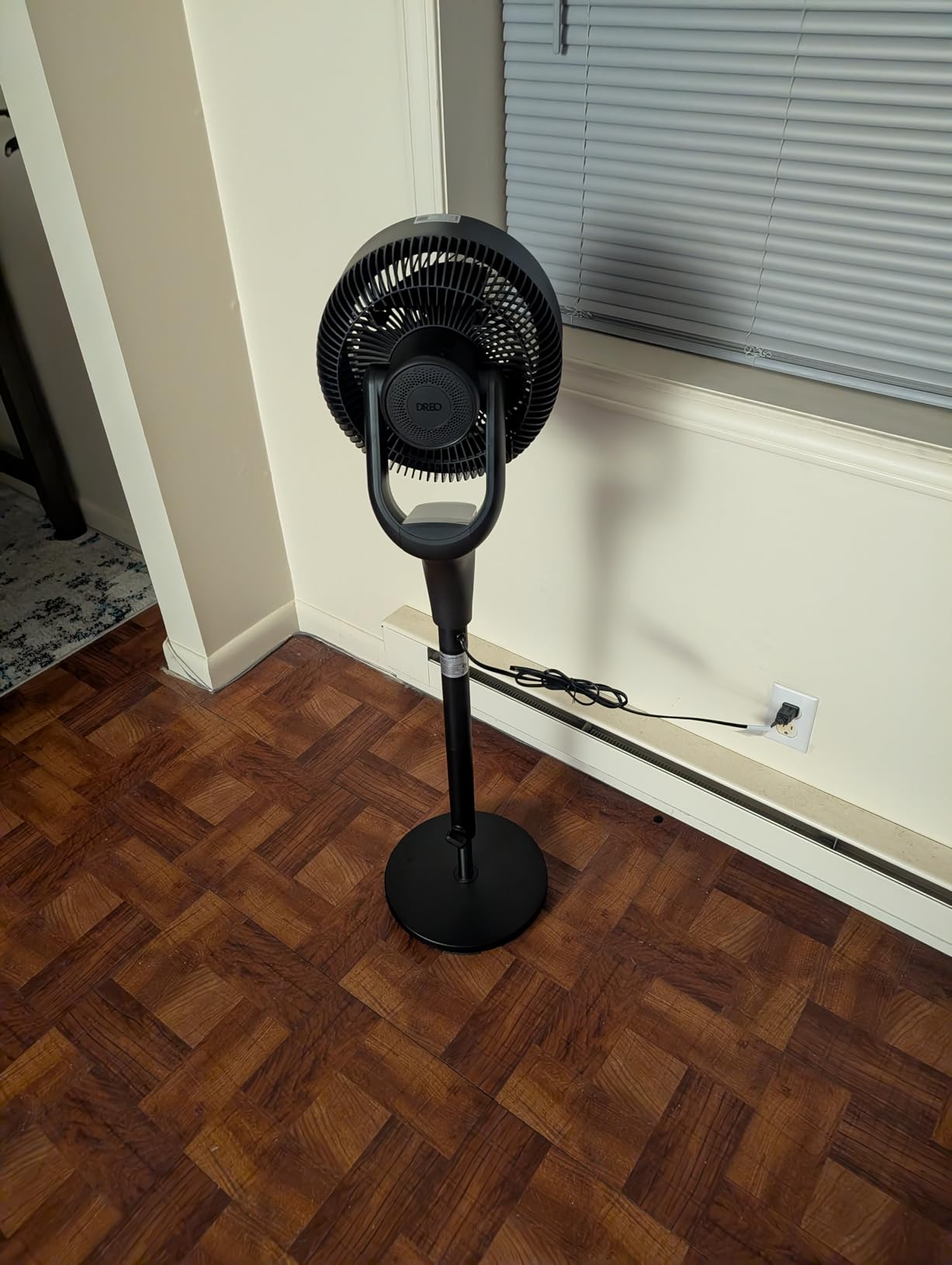 DREO Fan for Bedroom, 2026 Upgraded, 90ft Airflow, Quiet Fan, 90° Oscillating Standing Fan for Whole Room, DC Motor, 8+H Speeds, 3 Modes, 38-42'' Adjustable Height, 8H Timer, 105° Manual Vertical customer photo 2