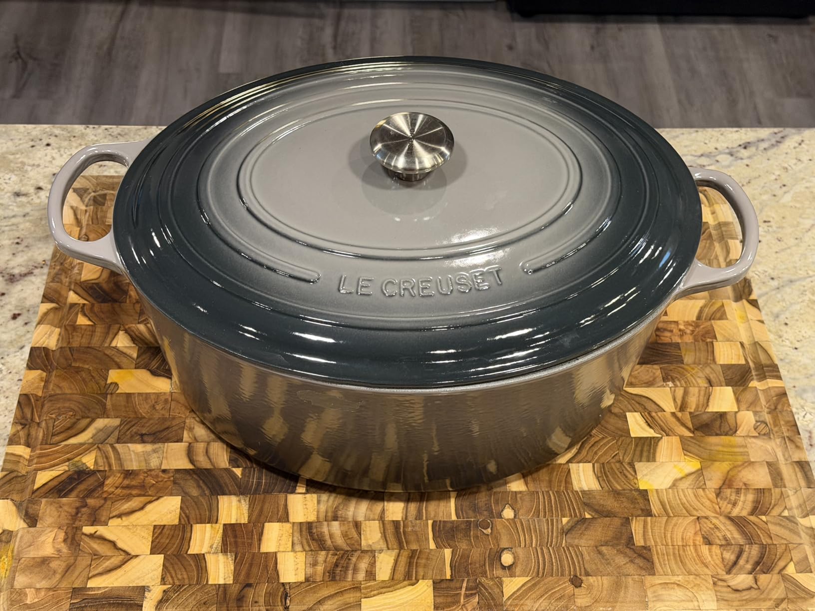 Le Creuset Enameled Cast Iron Oval Dutch Oven, 8 qt., White customer photo 2