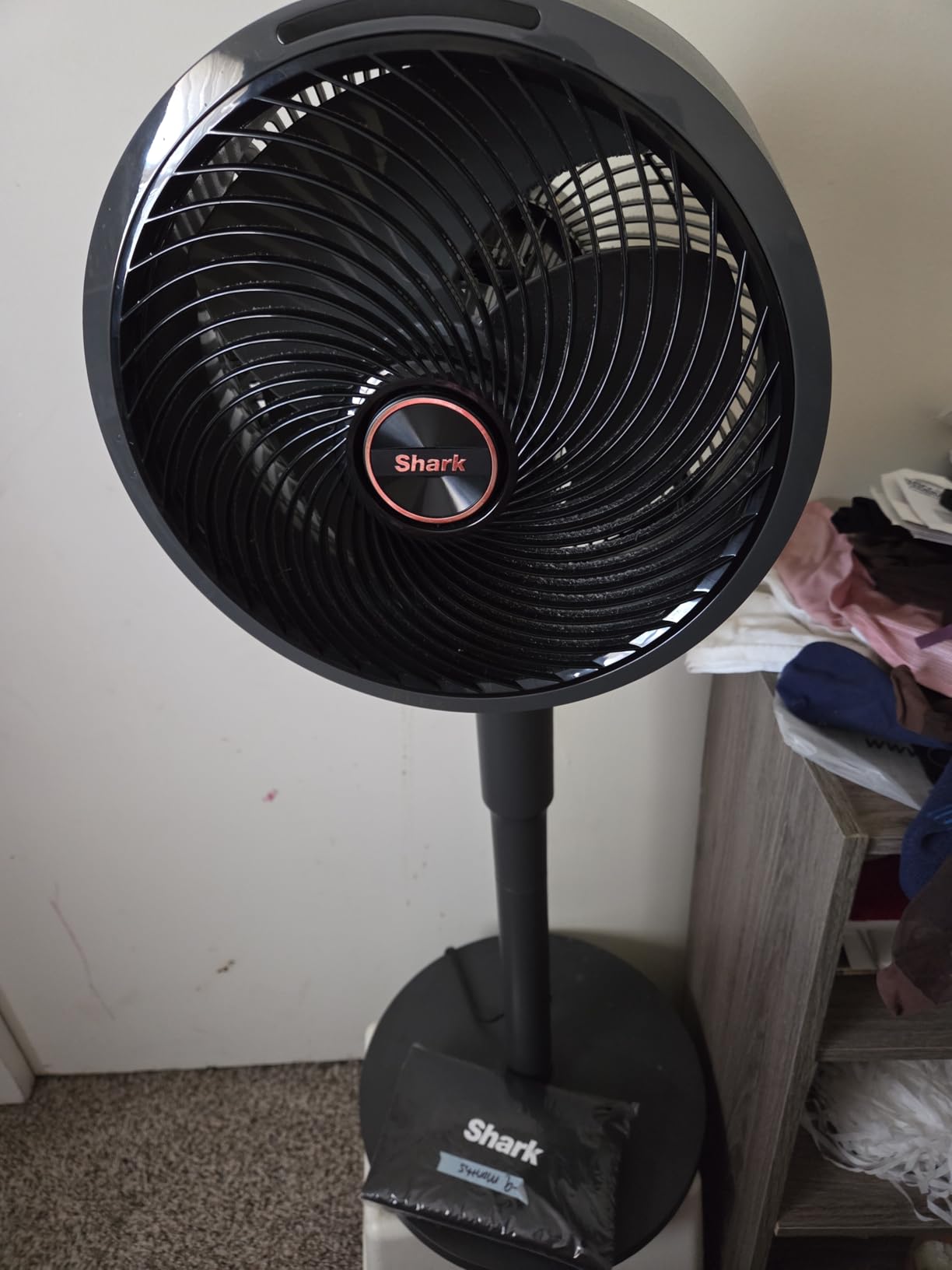 Shark FlexBreeze 2-in-1 Pedestal and Tabletop Fan, Charcoal, FA202 | Corded/Cordless, Indoor/Outdoor, Pedestal to Tabletop, up to 24-Hr Battery, up to 70 Ft of Power, 5 Speeds customer photo 2