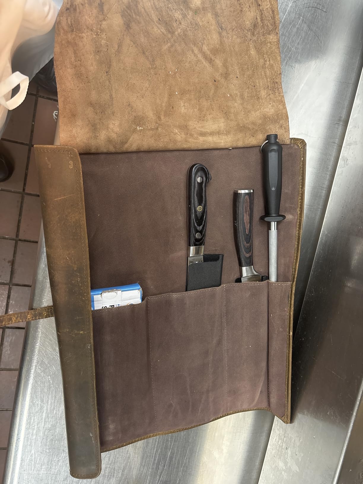 LEATHER VILLAGE Genuine Leather Knife Roll Bag For Chef Professional-Brown | Durable Sheath Holder, Cooks & Culinary Tools Organizer, Portable Travel Storage with 4 Slots & Zipper Chef Carrying Case customer photo 1