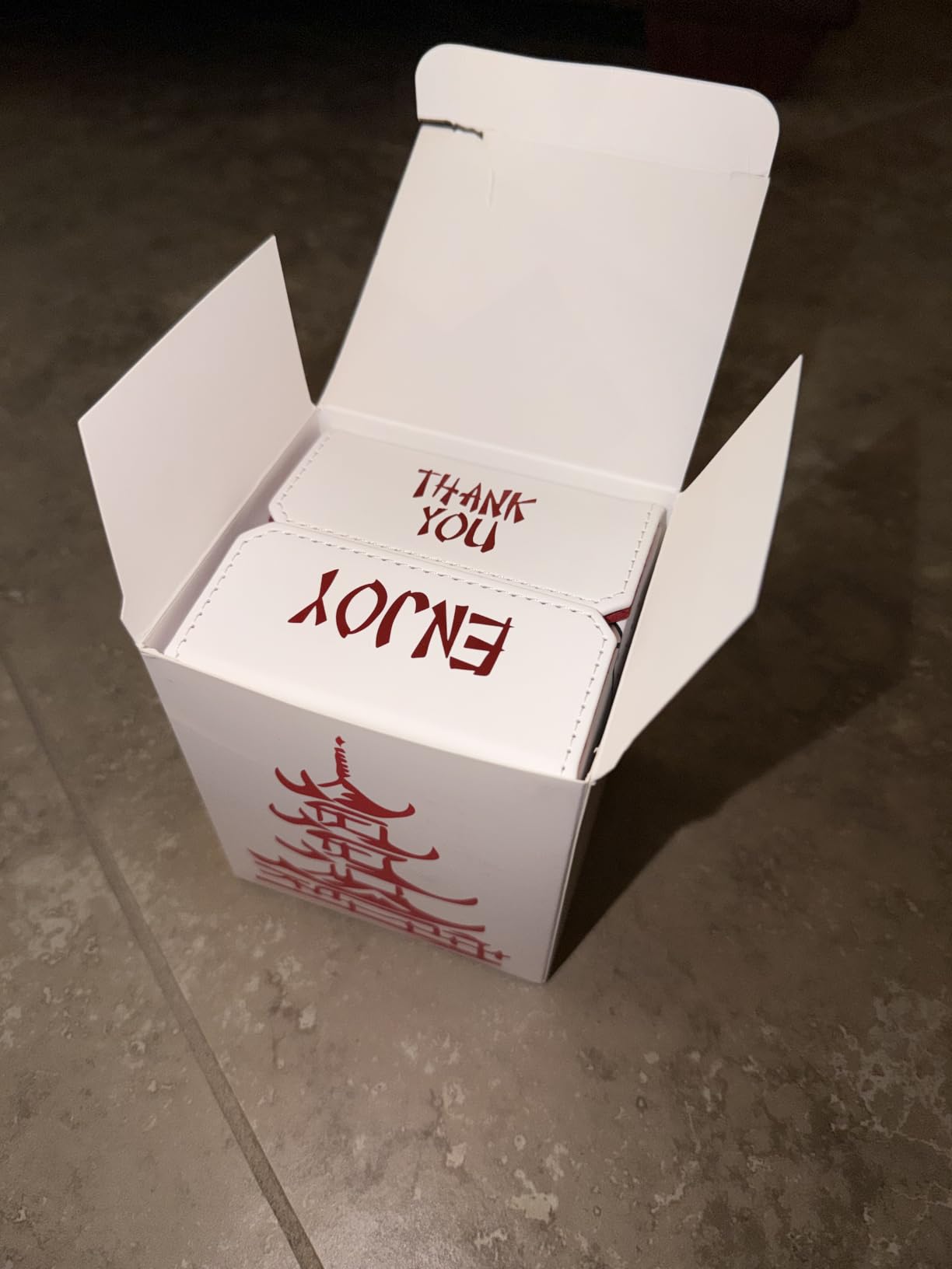 SleeveChief - ORIGINAL China To Go! fits 100 double Sleeved Cards | Original design, vegan leather & Holo Design | MTG commander deck box & for ALL other trading card games customer photo 2