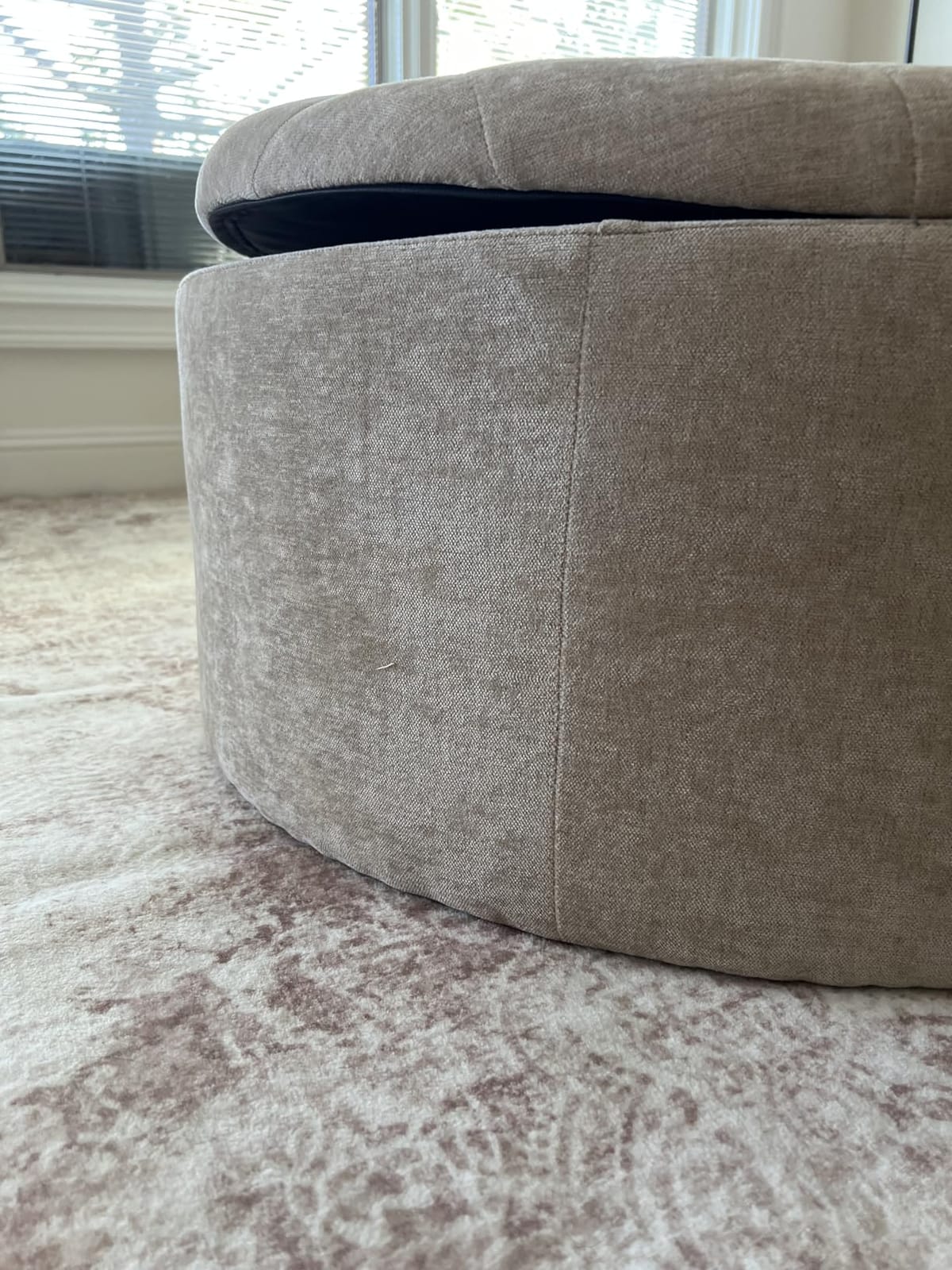30 Inch Round Storage Ottoman, Modern Tufted Ottomans, Circular Coffee Table with Removable Top, Upholstered Large Ottoman with Storage Footrest Stool for Bedroom Living Room (White) customer photo 1