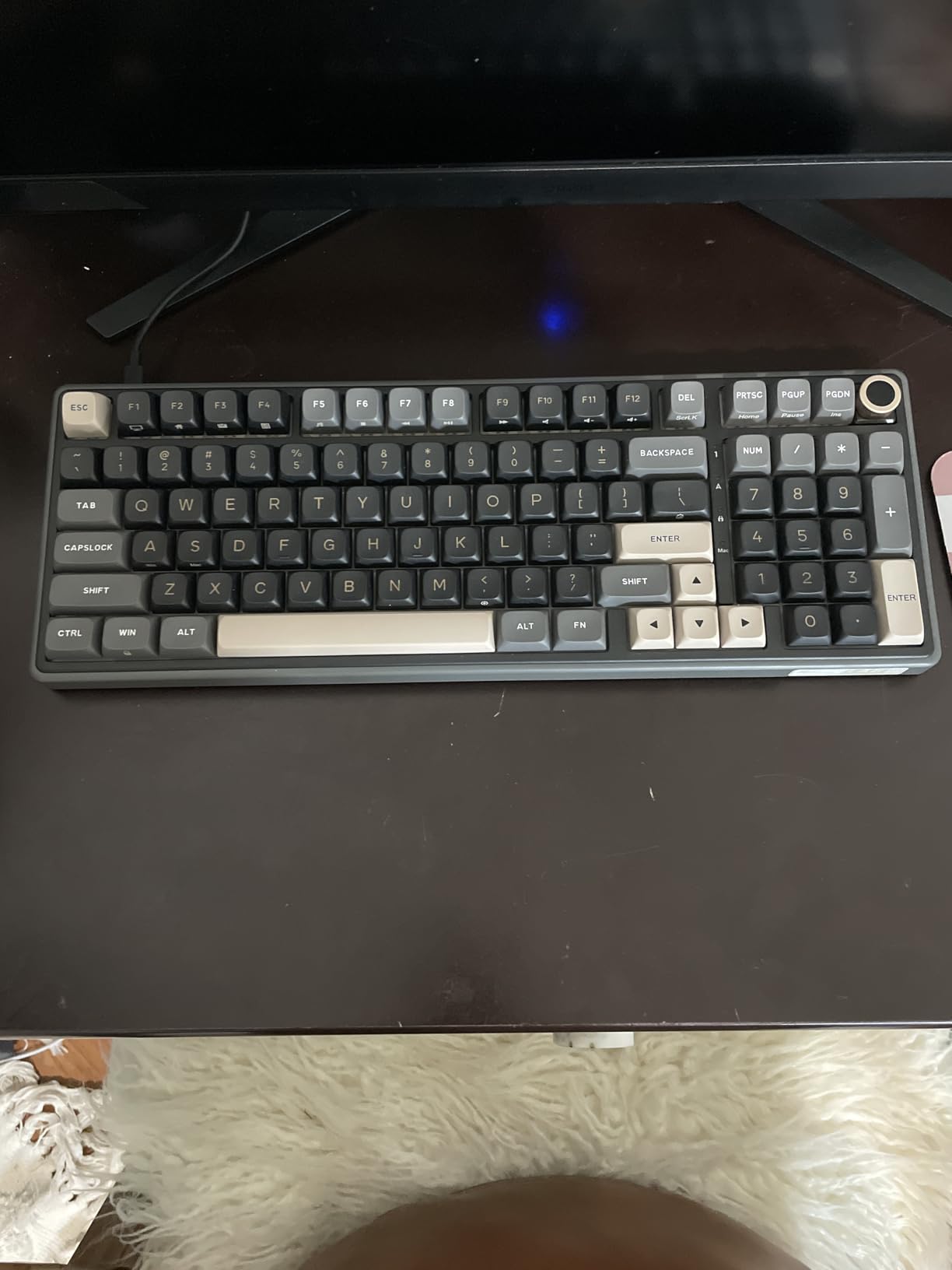 RK ROYAL KLUDGE R98 Pro Wired Mechanical Keyboard, 96% Creamy Gaming Keyboard RGB Backlit with Number Pad and Volume Knob, Gasket Mount, MDA Profile PBT Keycaps, Hot Swappable Pre-lubed Linear Switch customer photo 1